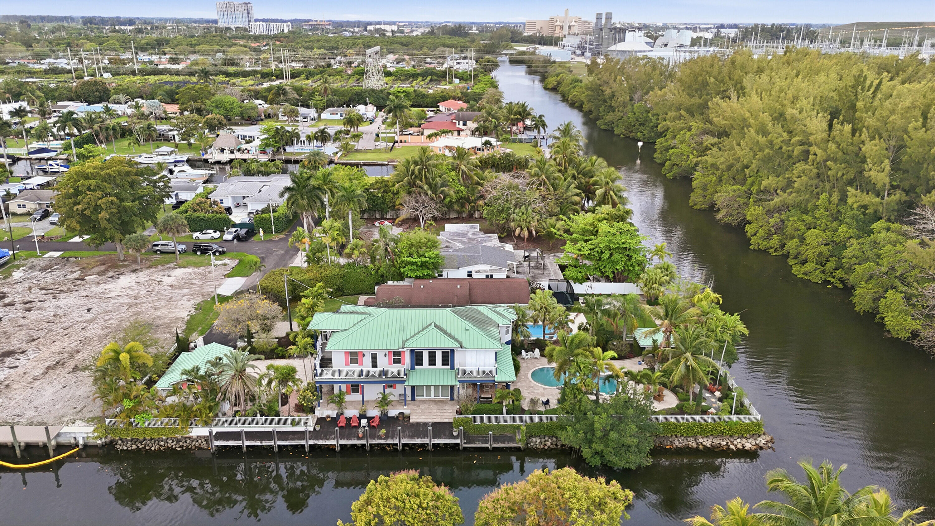 DAVIS ISLES - Residential