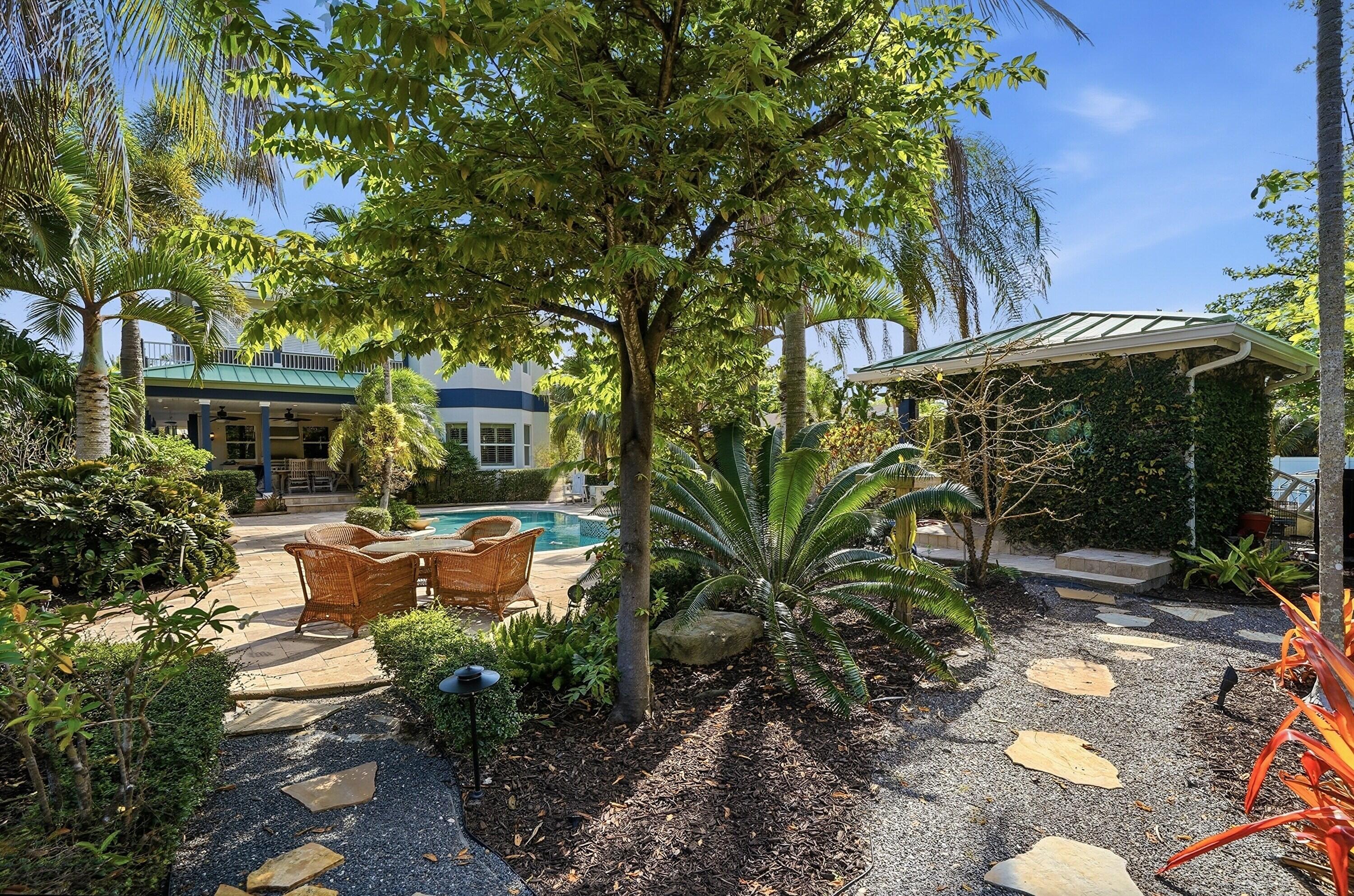 DAVIS ISLES - Residential