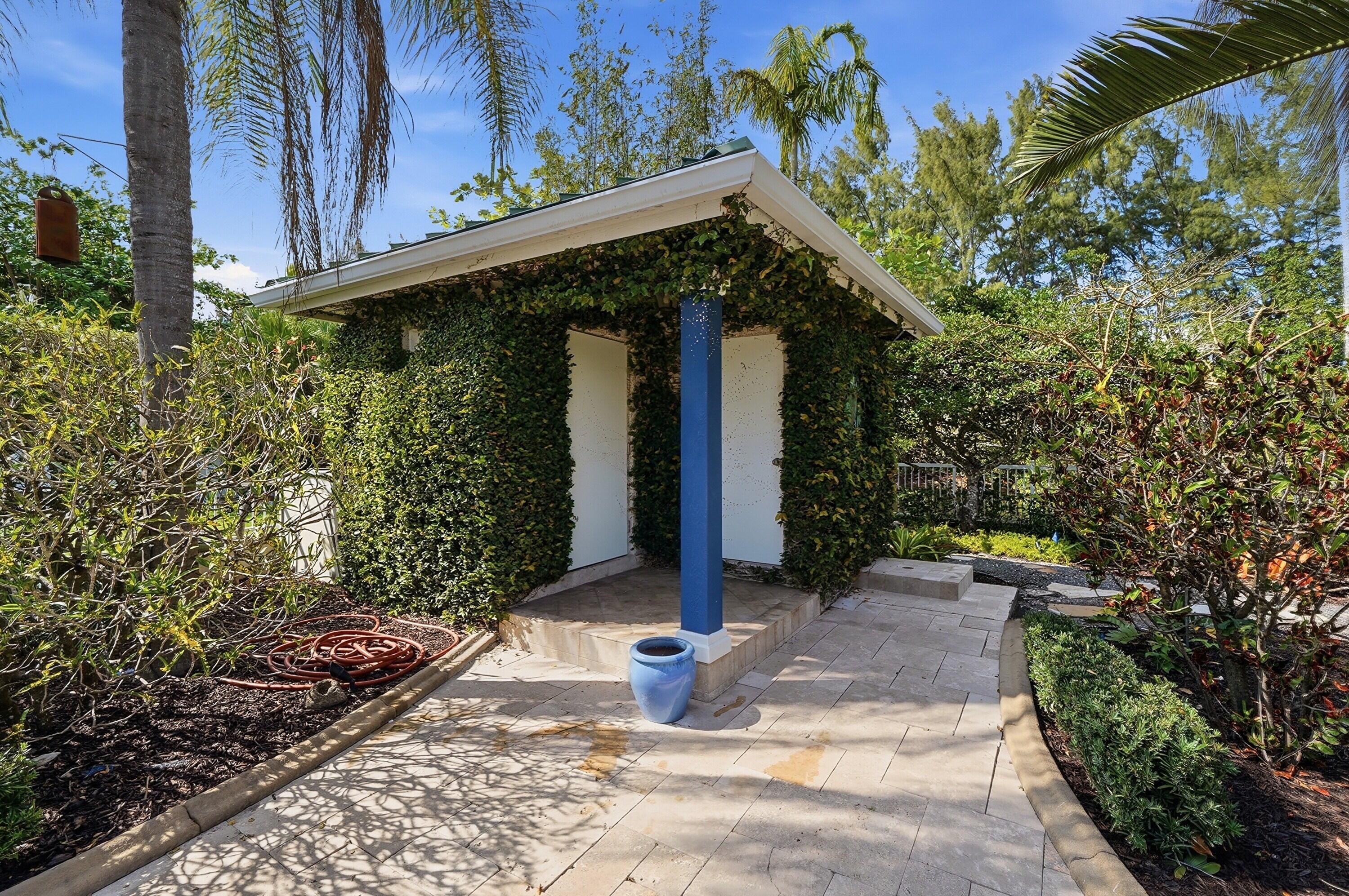 DAVIS ISLES - Residential