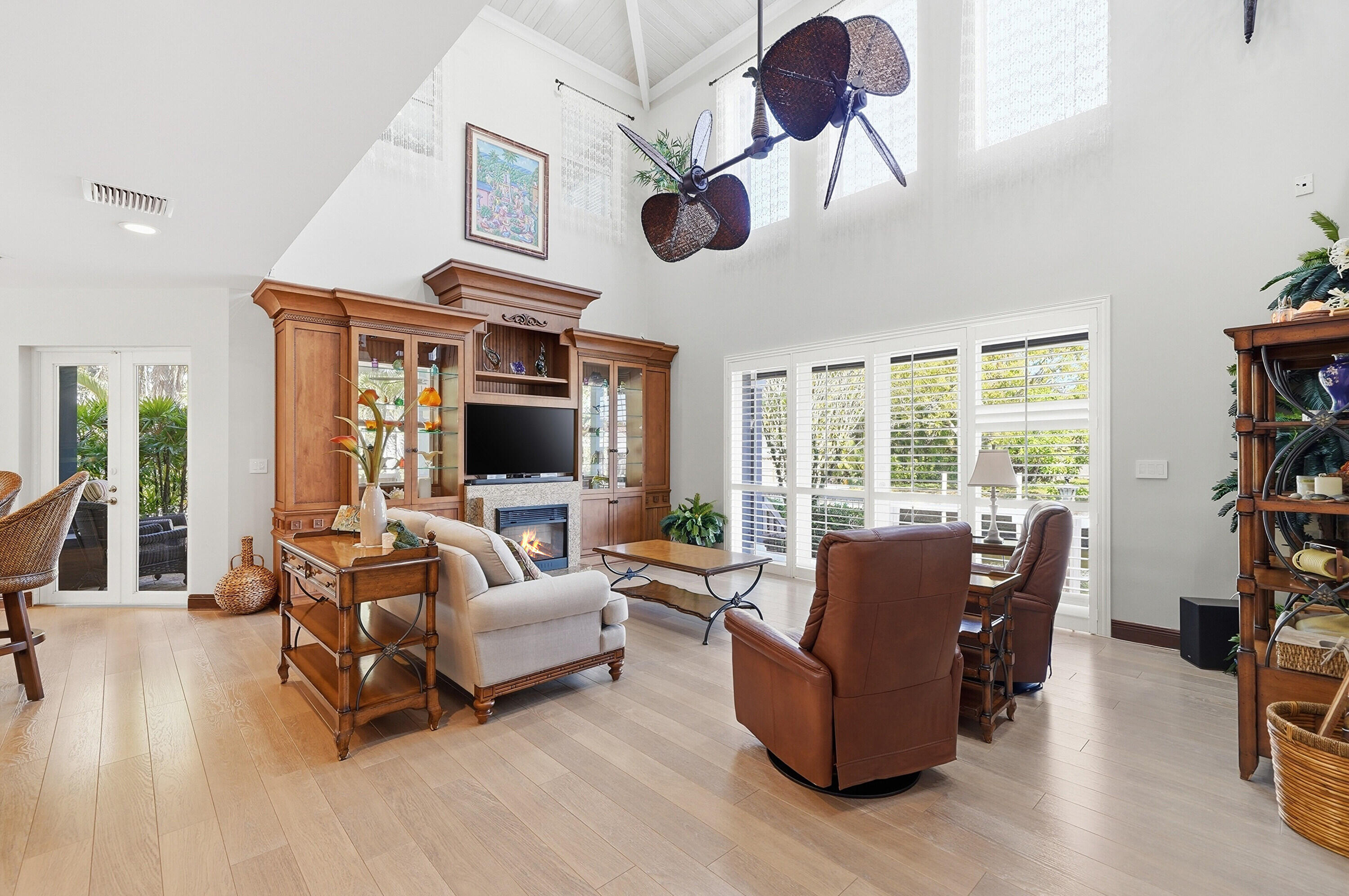 DAVIS ISLES - Residential