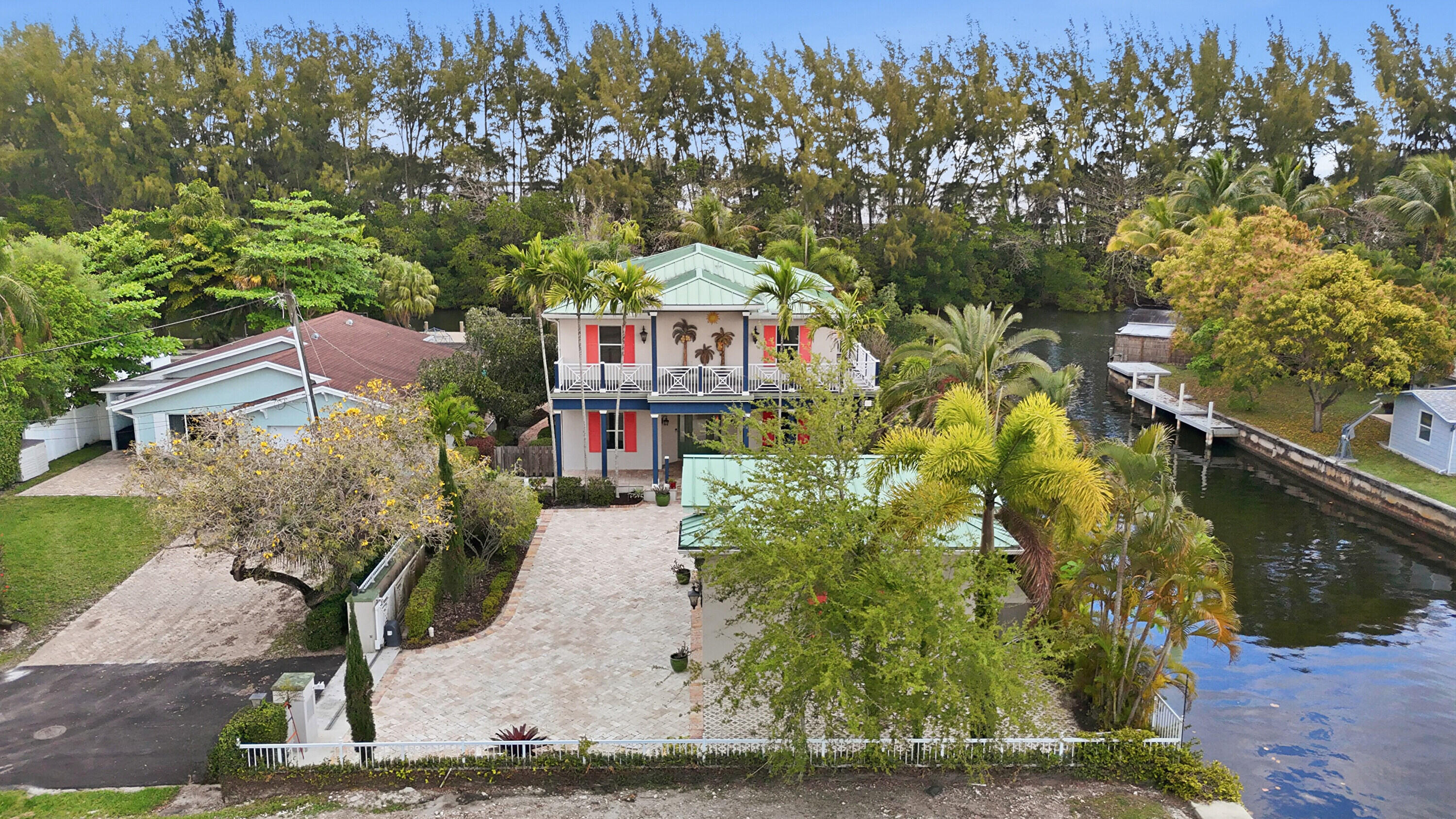 DAVIS ISLES - Residential