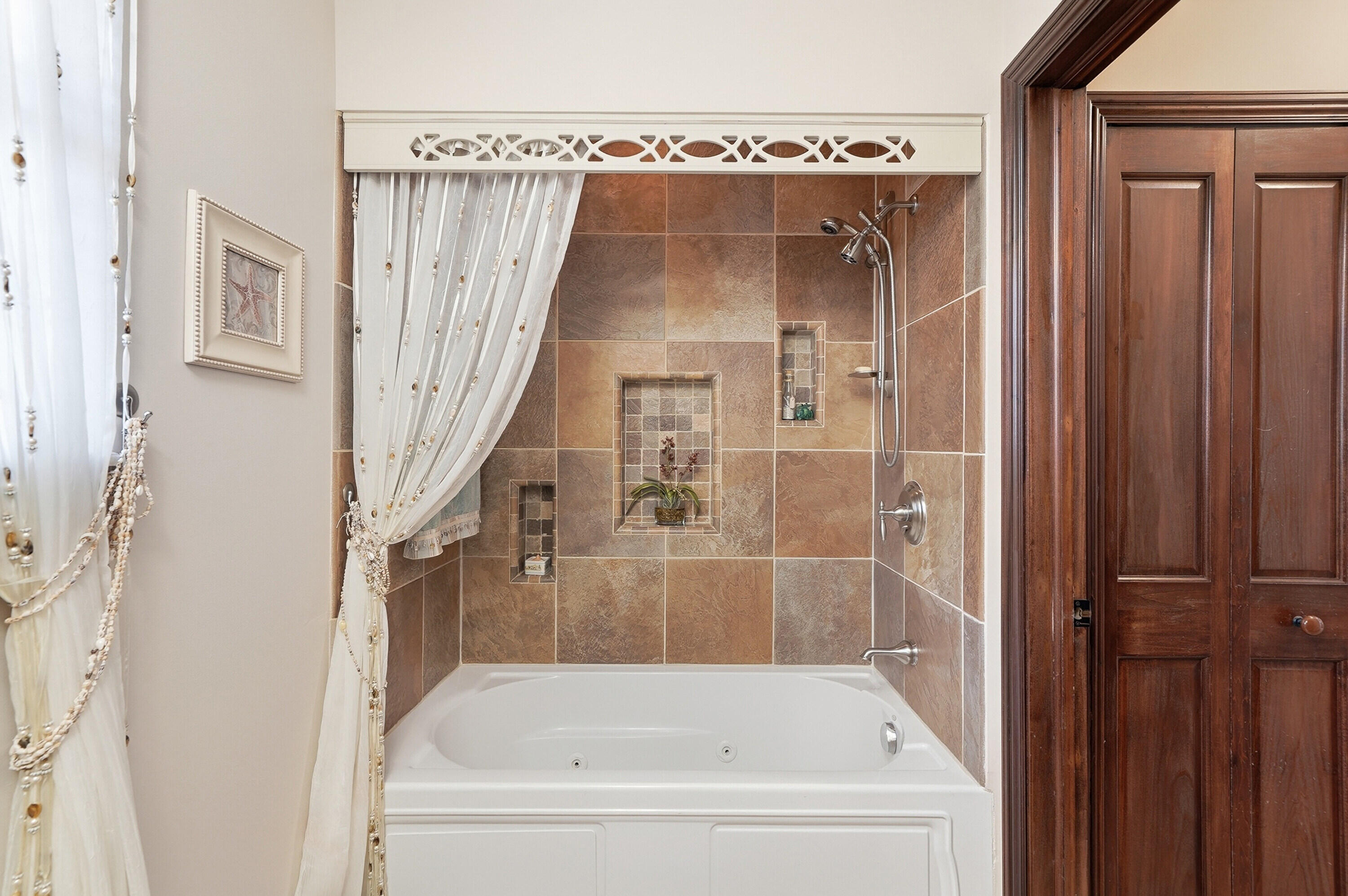 DAVIS ISLES - Residential