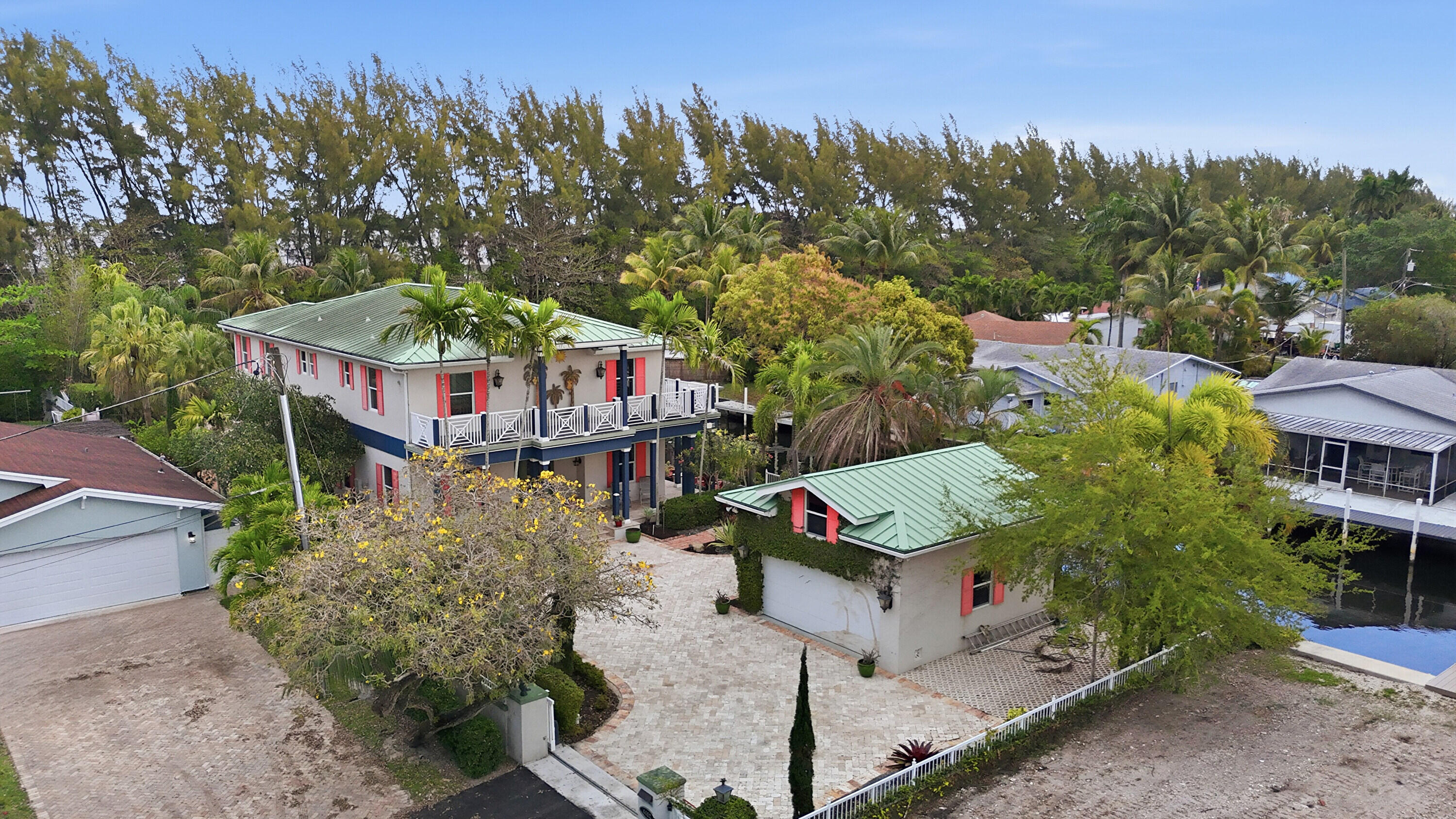 DAVIS ISLES - Residential