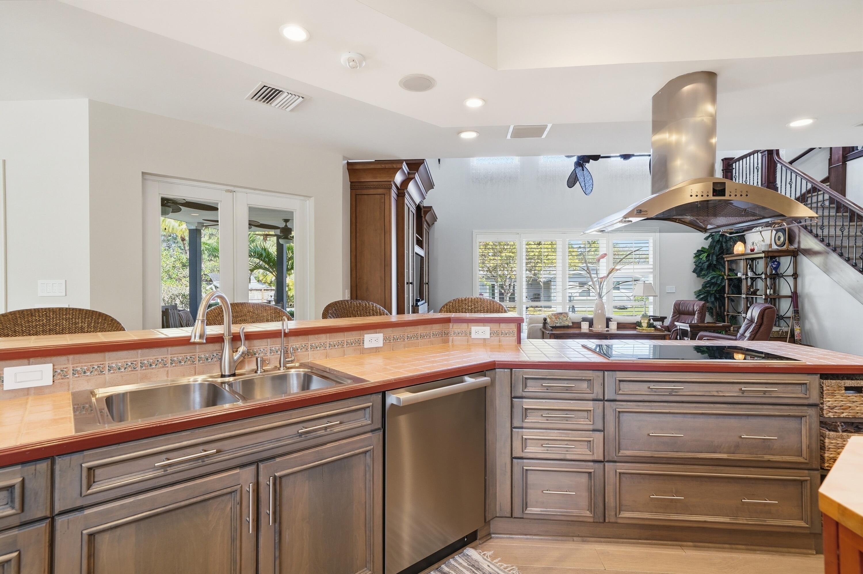 DAVIS ISLES - Residential