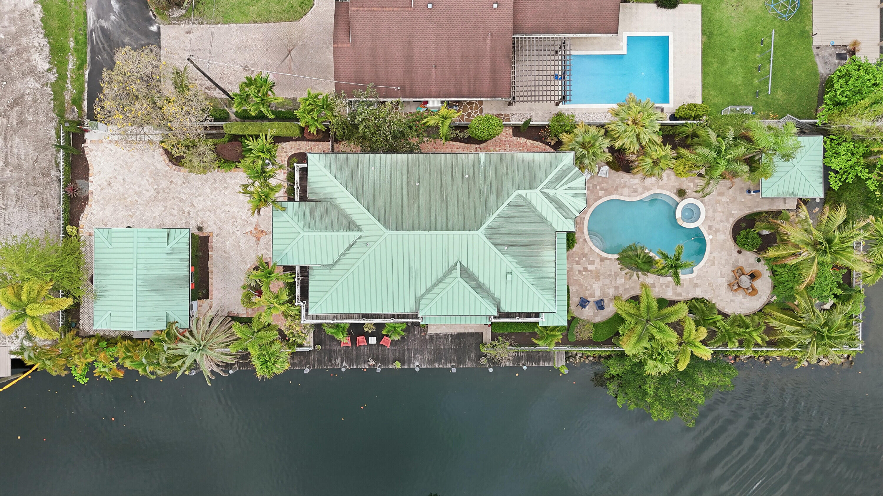 DAVIS ISLES - Residential