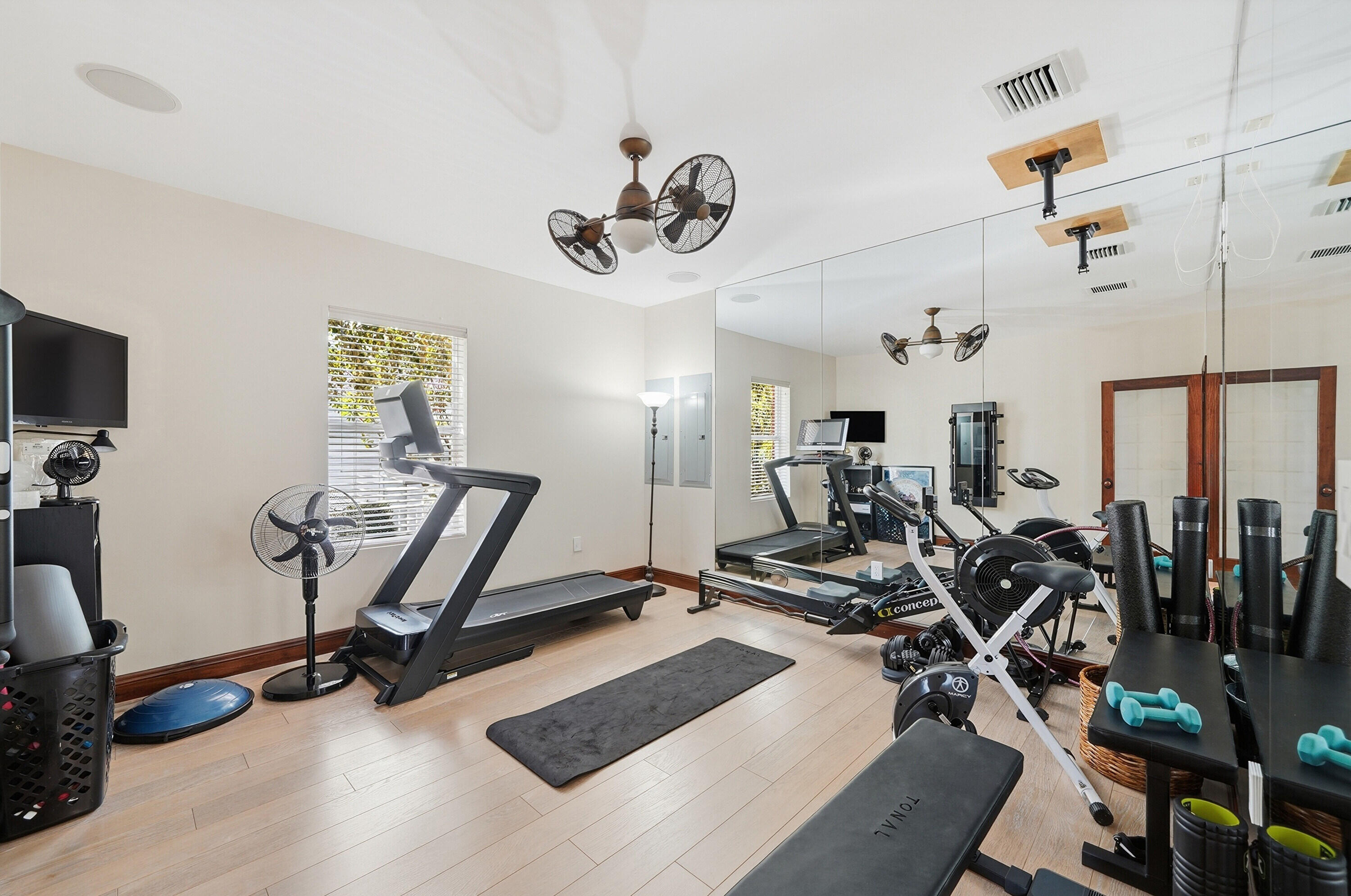 DAVIS ISLES - Residential