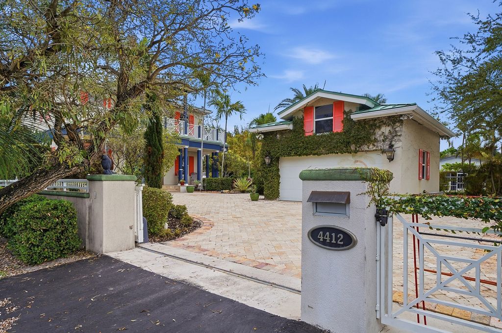 Photo of 4412 SW 34th Terrace, Fort Lauderdale, FL 33312 (MLS # B26002395)