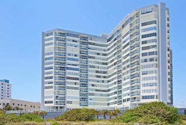 7135 Collins Ave 935