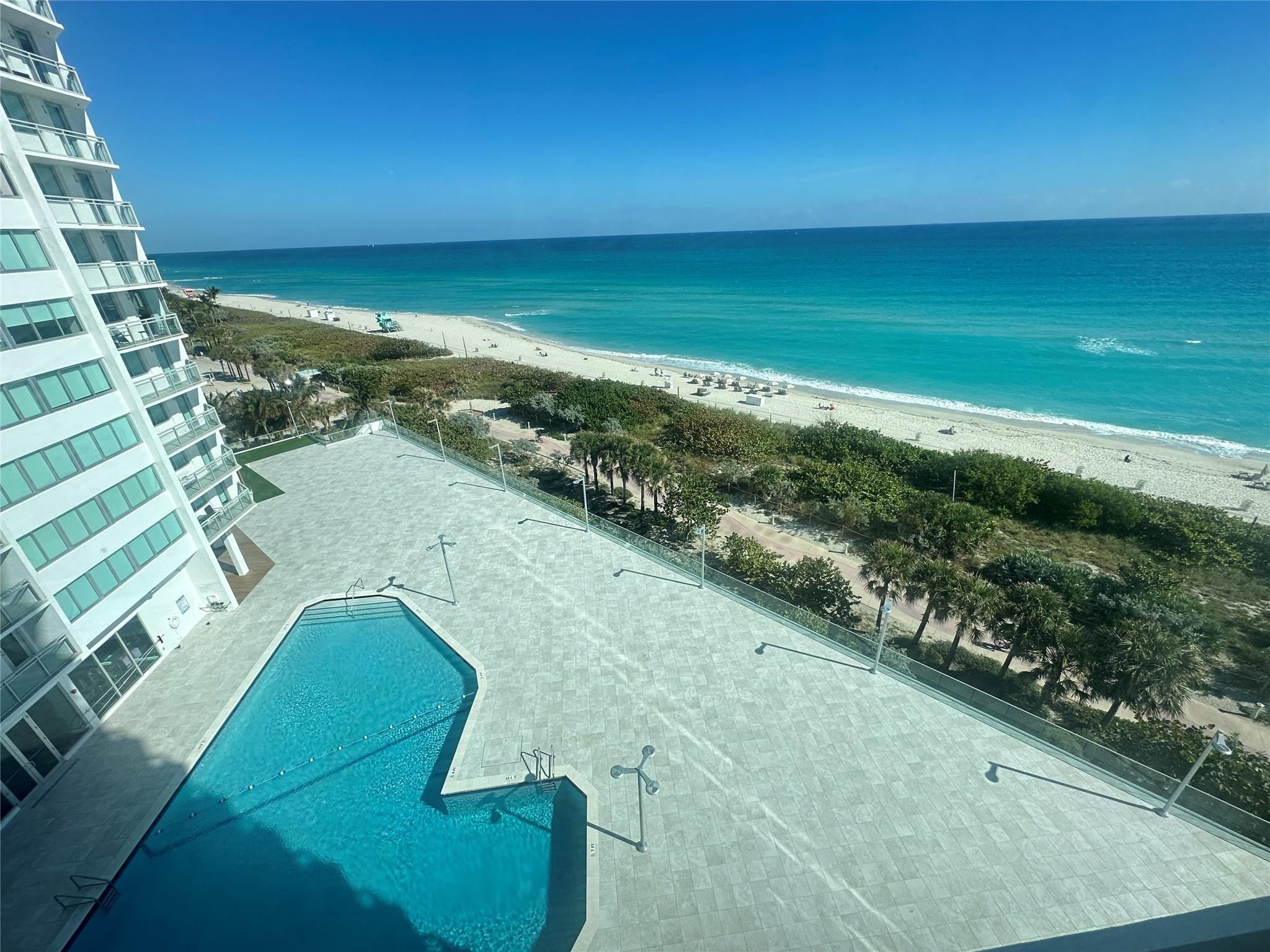 7135 Collins Ave 935