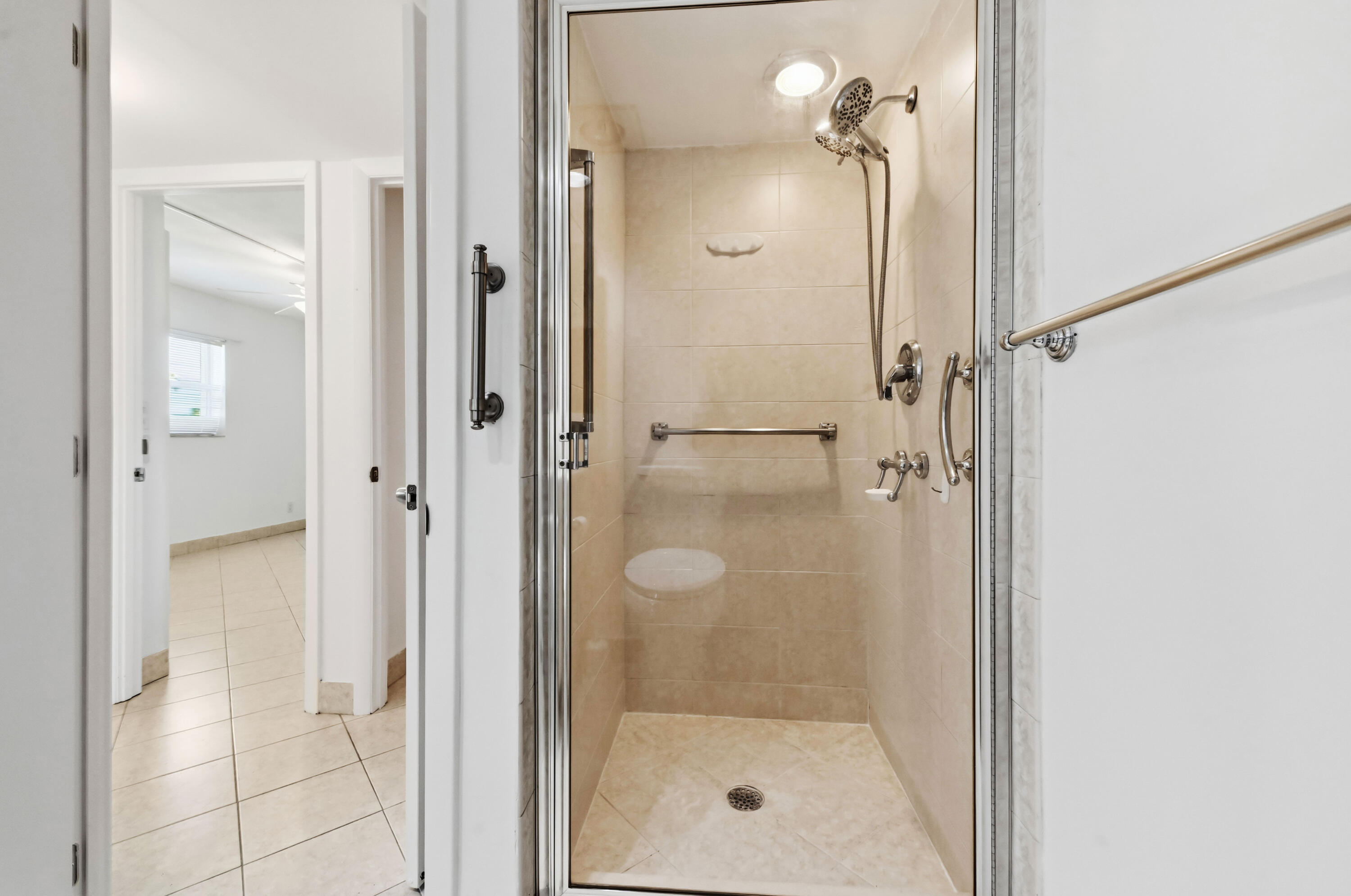 KINGS POINT FLANDERS CONDOS - Residential