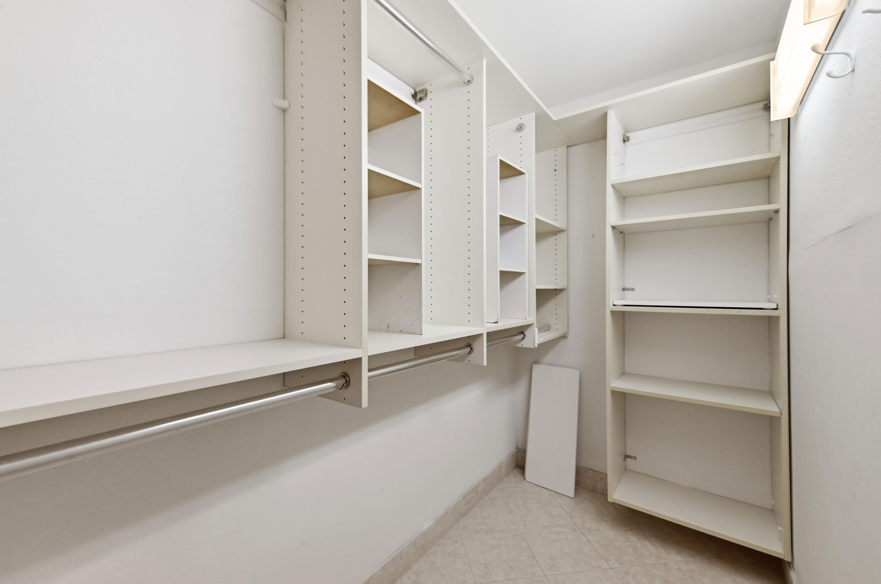 KINGS POINT FLANDERS CONDOS - Residential