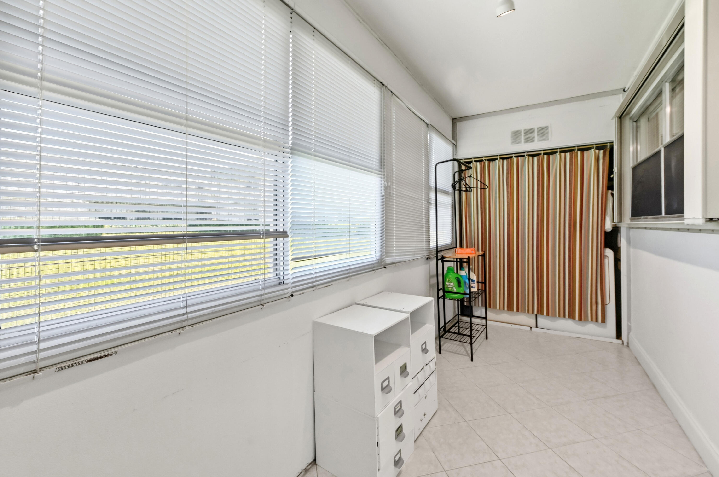 KINGS POINT FLANDERS CONDOS - Residential