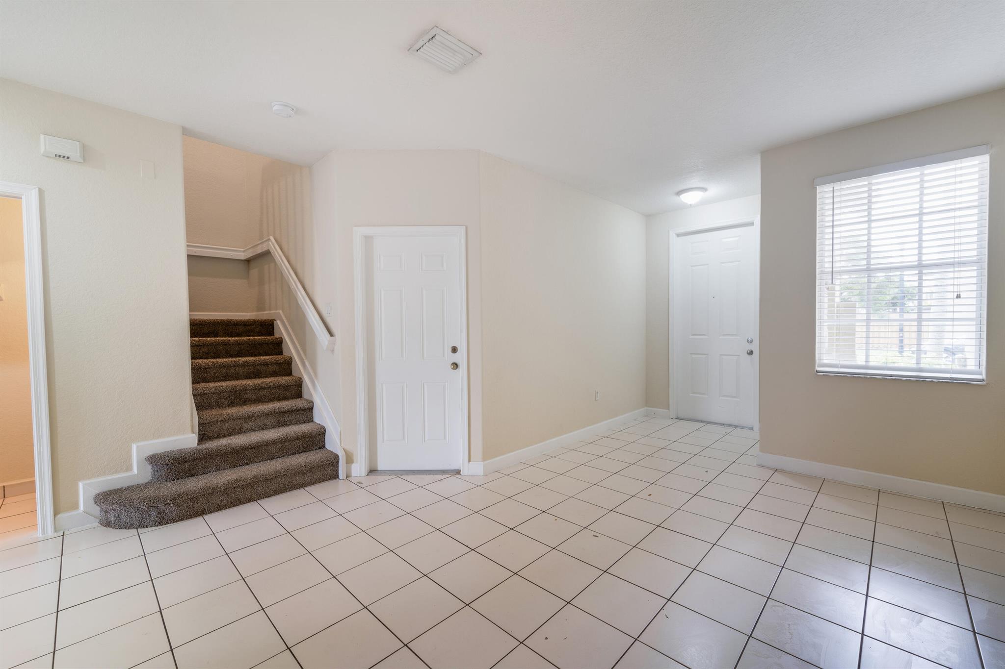 1486 SE 25th Avenue, Homestead, FL, 33035/$345,000 4 1486 SE 25th Avenue