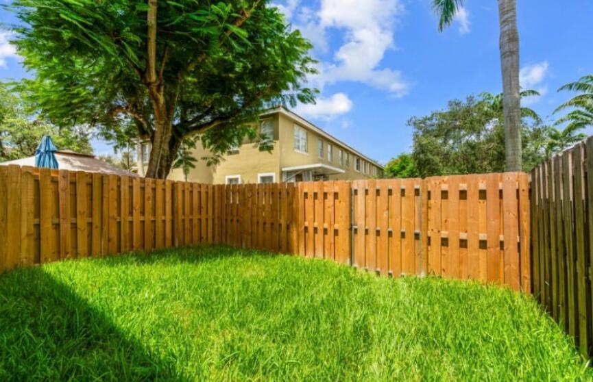 1486 SE 25th Avenue, Homestead, FL, 33035/$345,000 2 1486 SE 25th Avenue