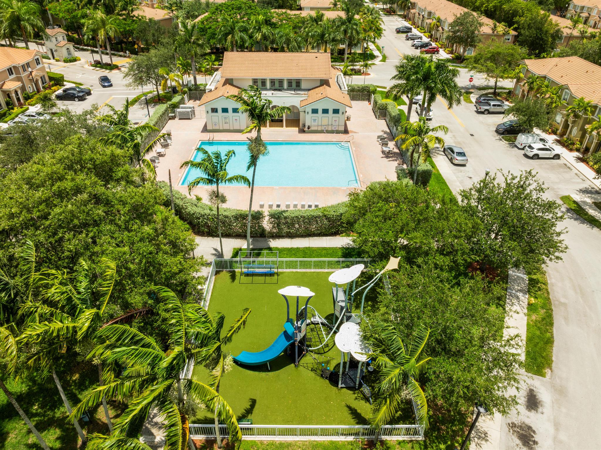 1486 SE 25th Avenue, Homestead, FL, 33035/$345,000 3 1486 SE 25th Avenue