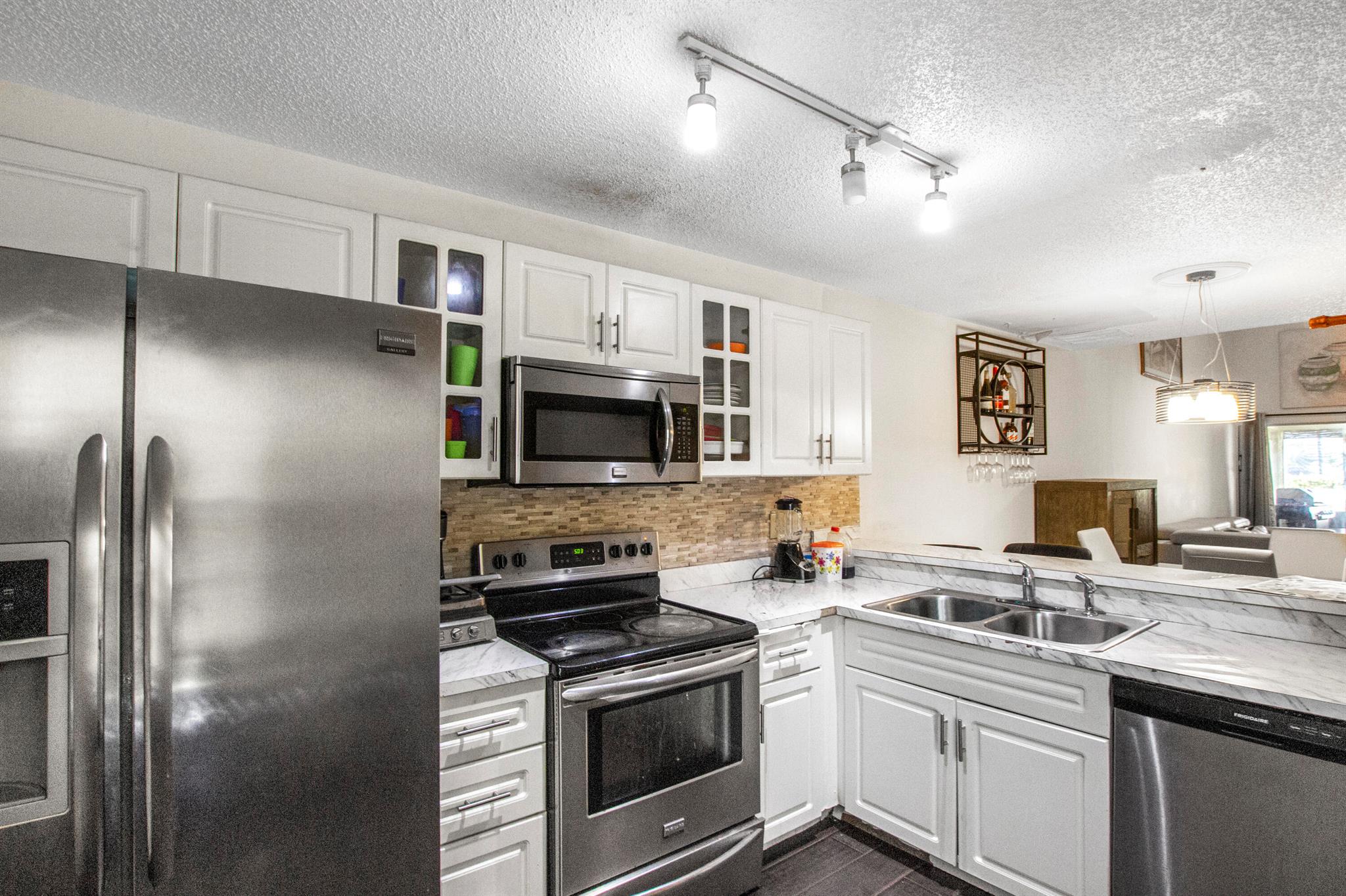 JOGGERS RUN - Residential