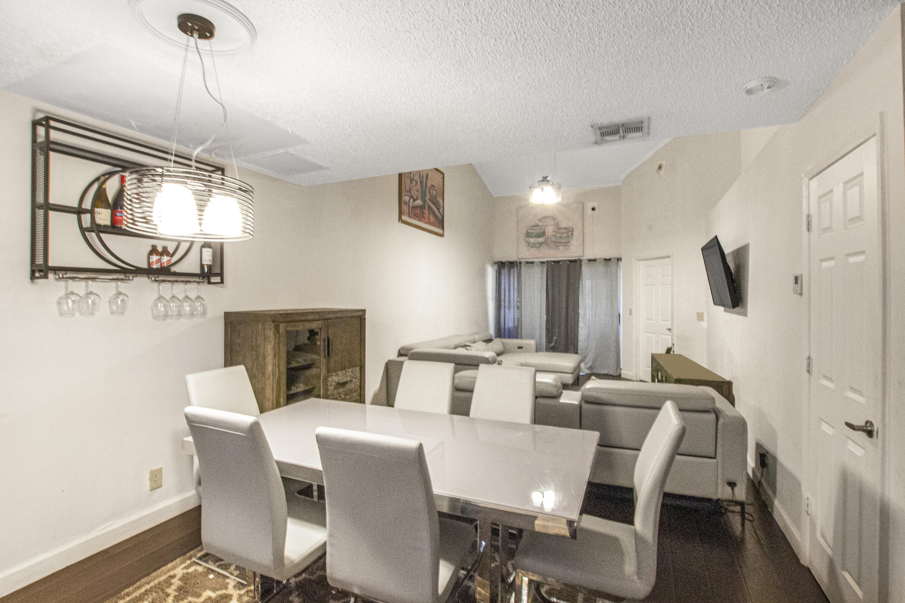 JOGGERS RUN - Residential