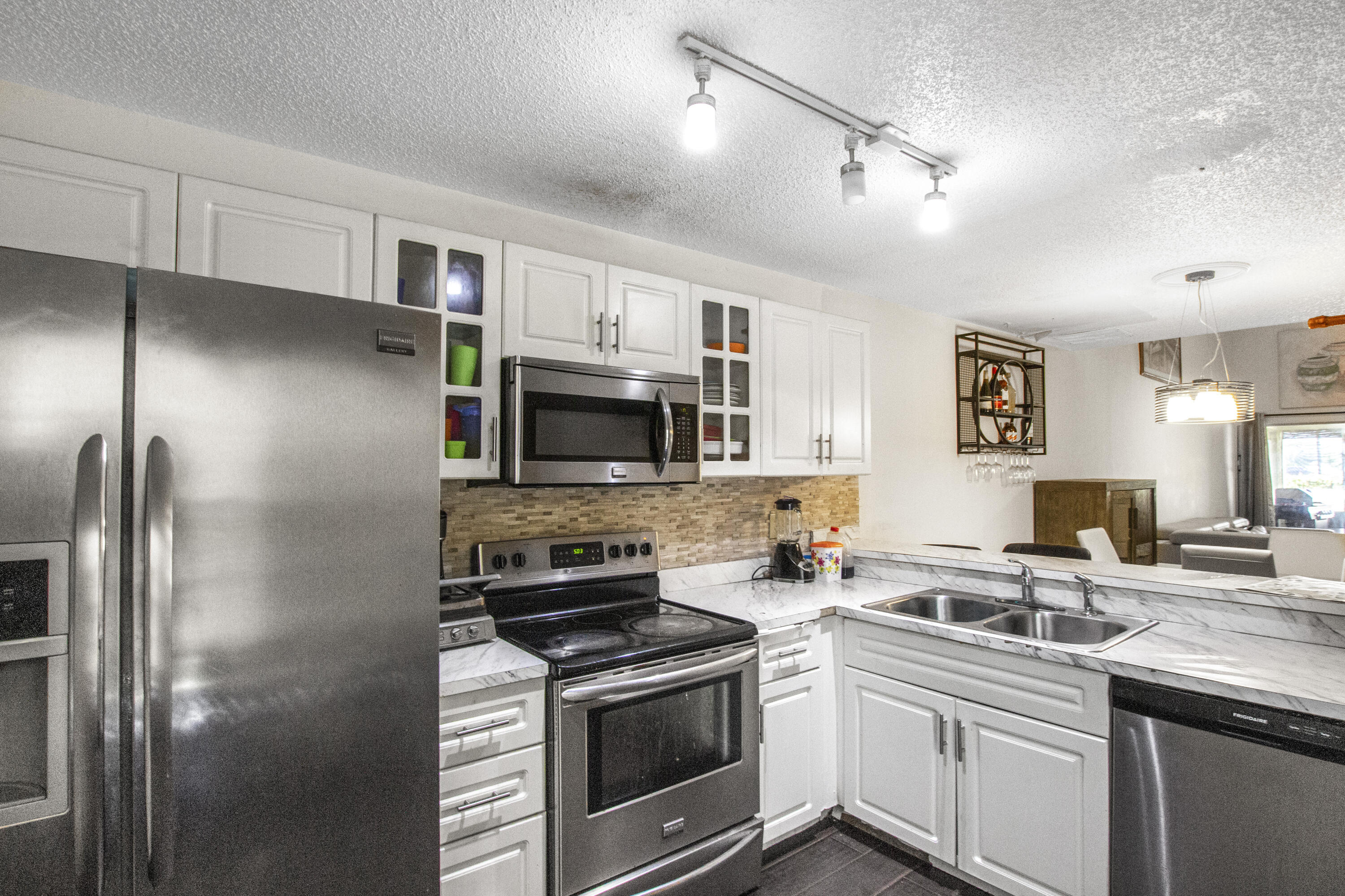 JOGGERS RUN - Residential