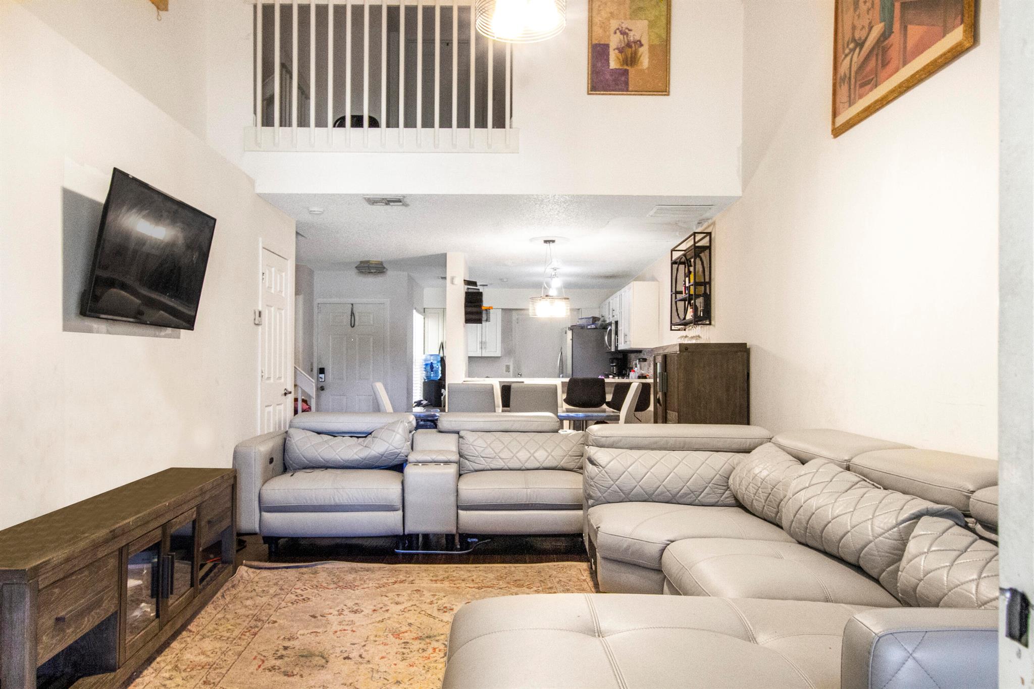 JOGGERS RUN - Residential