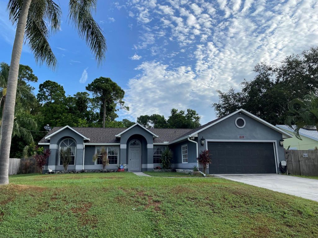 Photo of 1819 SW Nantucket Avenue, Port St Lucie, FL 34953 (MLS # R10907855)