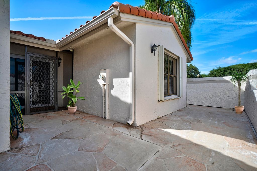 Photo of 19961 Mona Circle, Boca Raton, FL 33434 (MLS # R10938615)