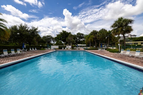 Tiny photo for 575 Oaks Lane #708, Pompano Beach, FL 33069 (MLS # B26086378)
