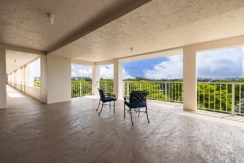Tiny photo for 575 Oaks Lane #708, Pompano Beach, FL 33069 (MLS # B26086378)