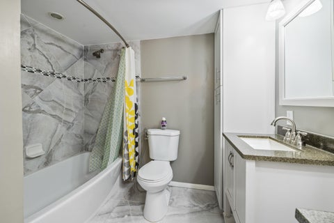 Tiny photo for 575 Oaks Lane #708, Pompano Beach, FL 33069 (MLS # B26086378)