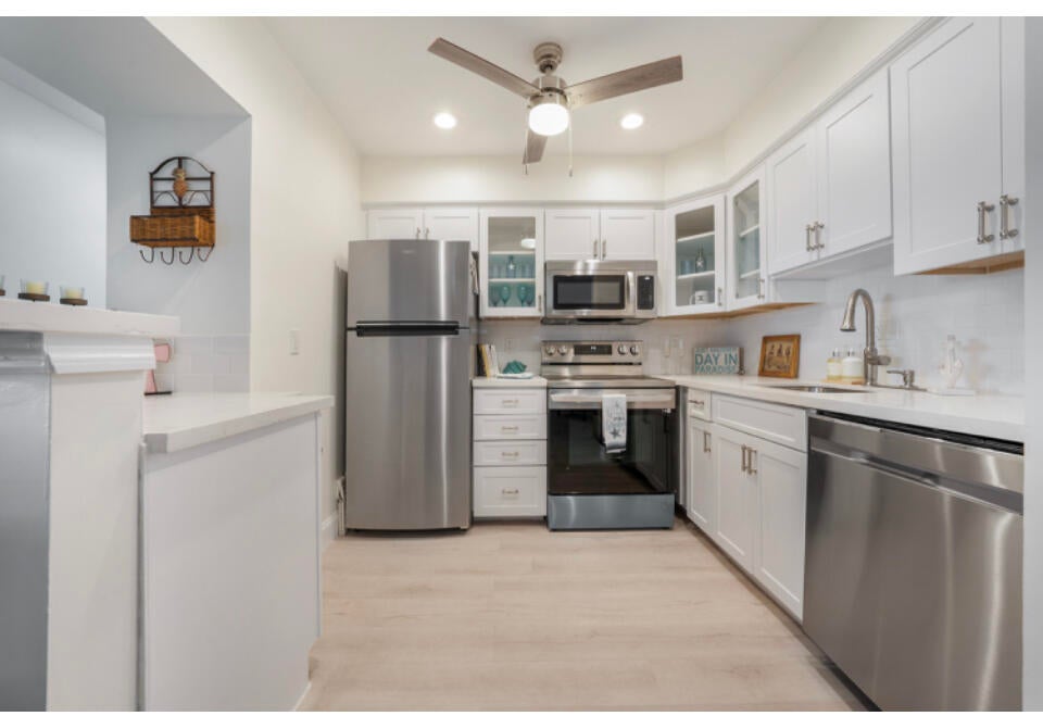 170 Cypress Club Drive 702