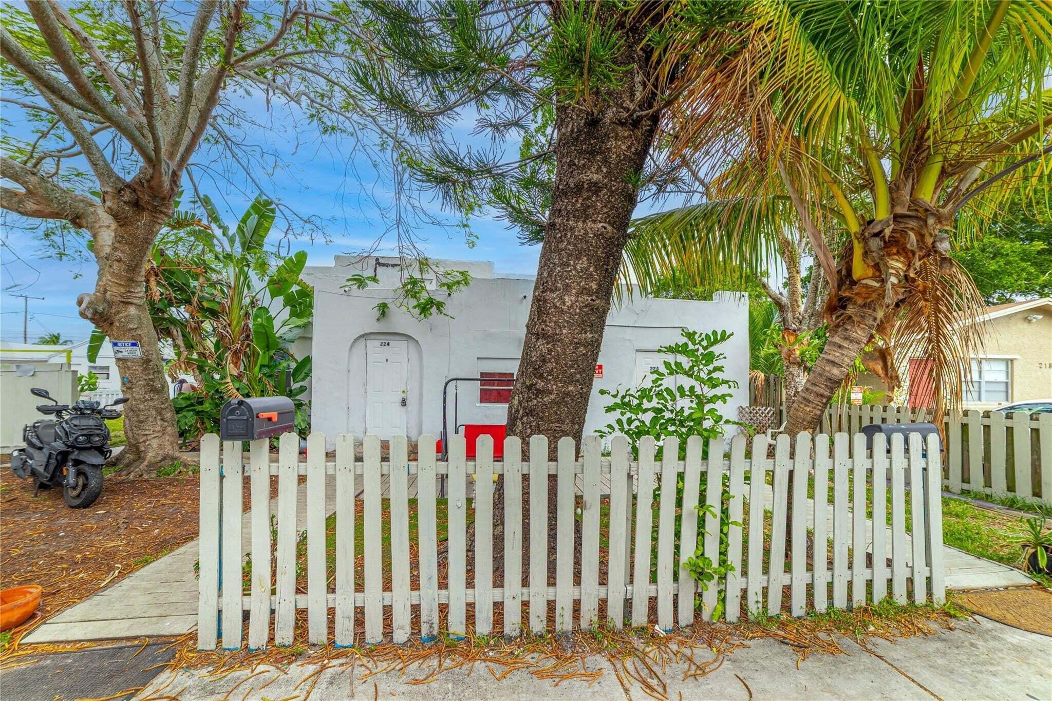 224 SW 14th Street