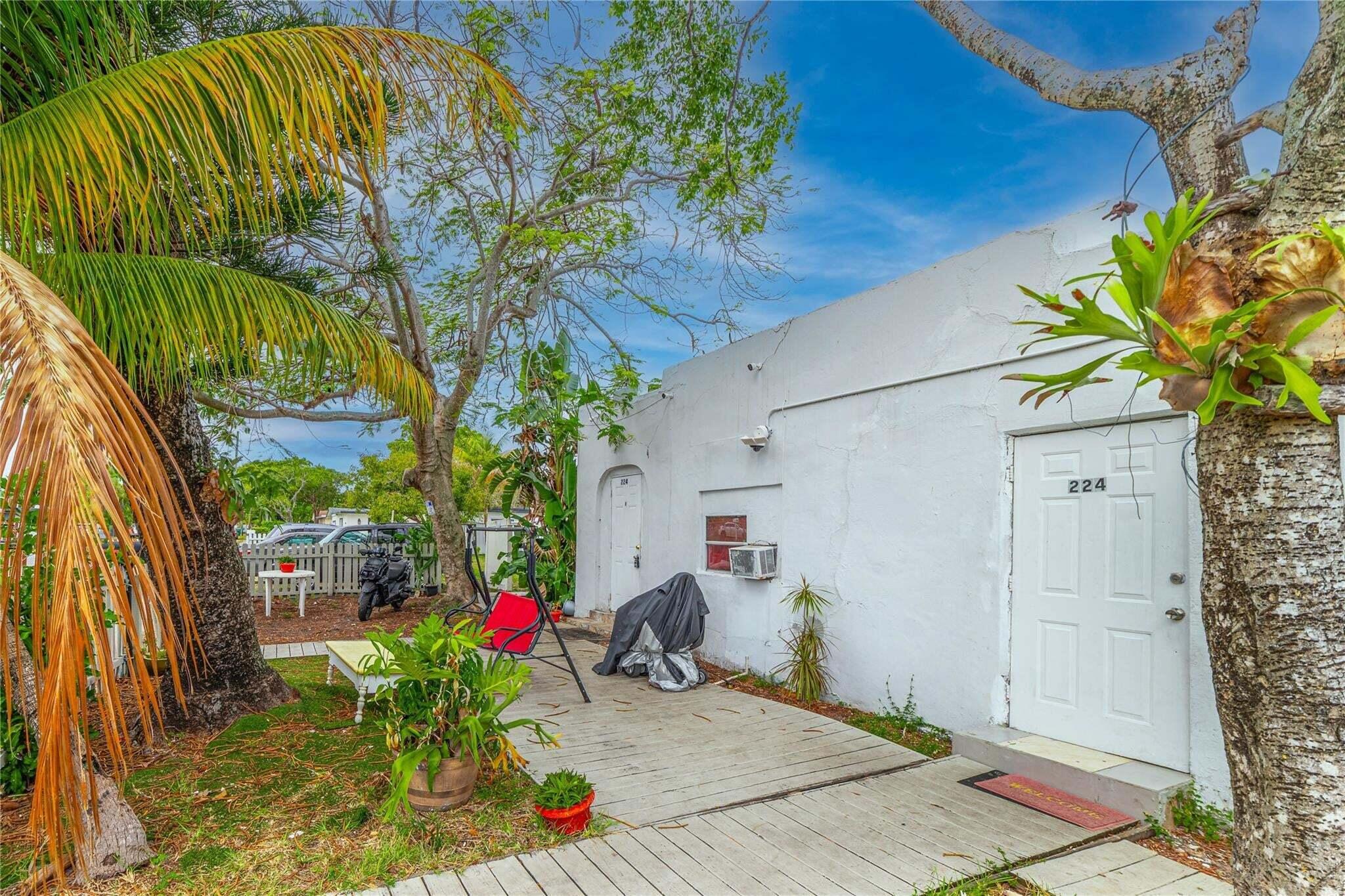 224 SW 14th Street