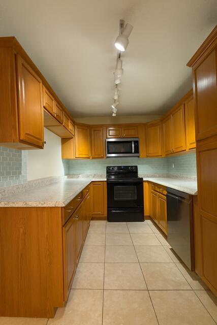View photos, virtual tours, details... 3738 Savoy Lane D1