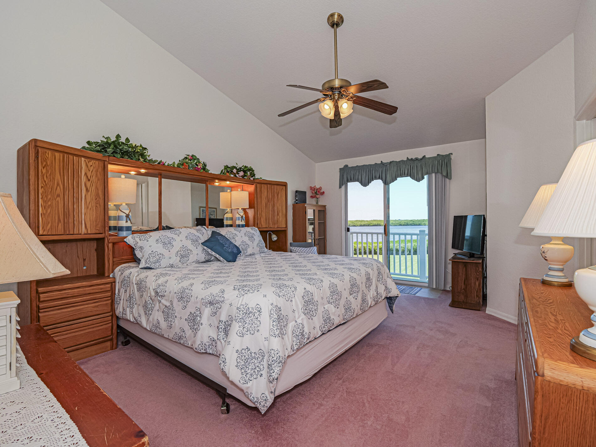 RIVERSIDE AT SANDS CONDOMINIUM - Residential