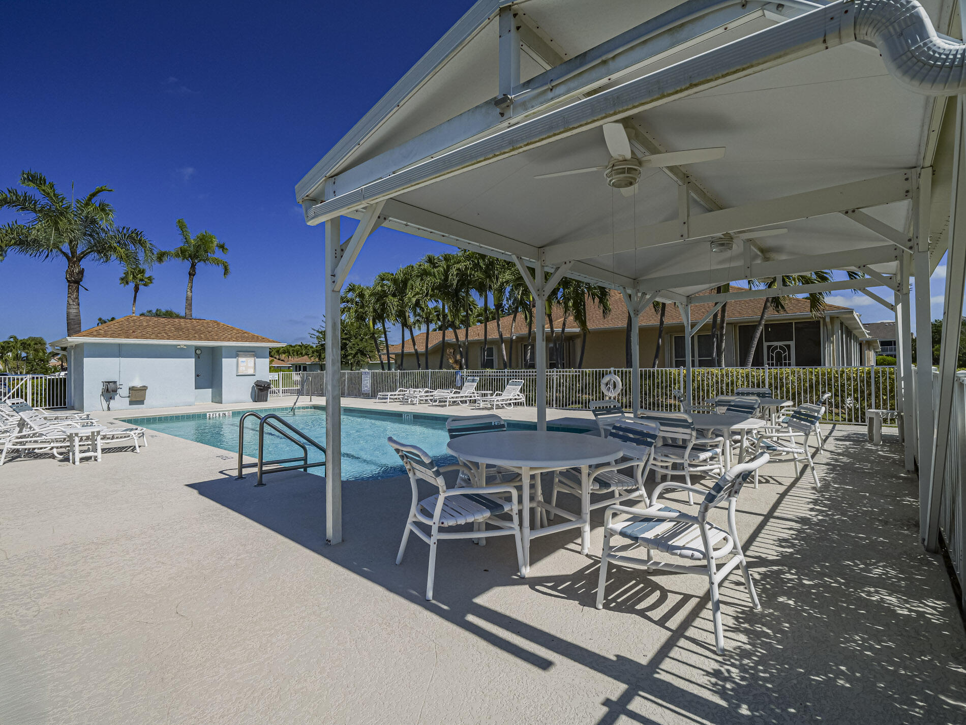 RIVERSIDE AT SANDS CONDOMINIUM - Residential