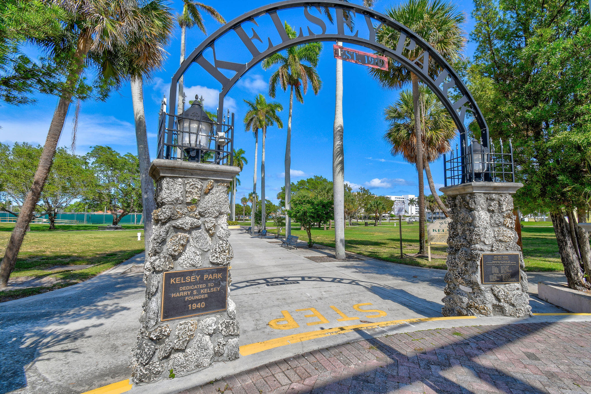 KELSEY CITY - Residential