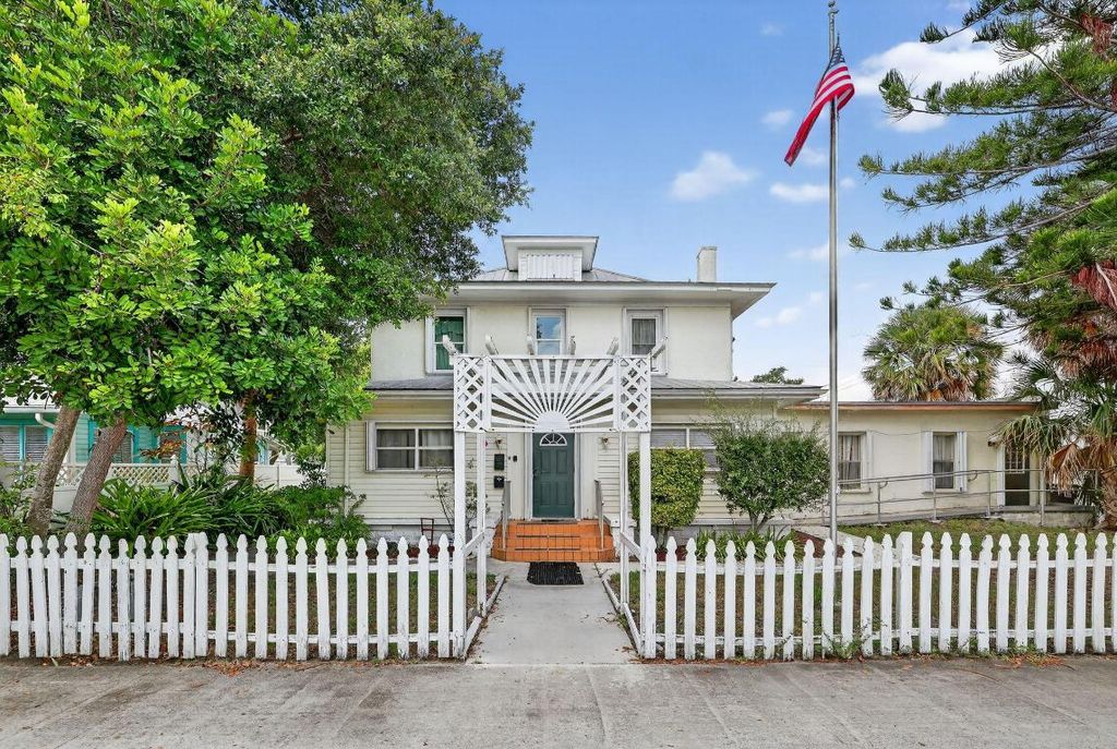 Photo of 410 SW California Avenue #B, Stuart, FL 34994 (MLS # R11119873)