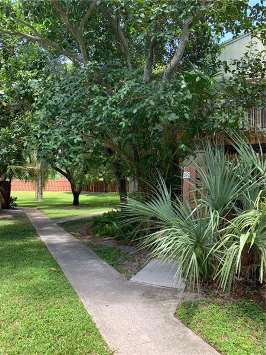 Photo of 29 Crossings Cir #G, Boynton Beach, FL 33435 (MLS # R11047402)