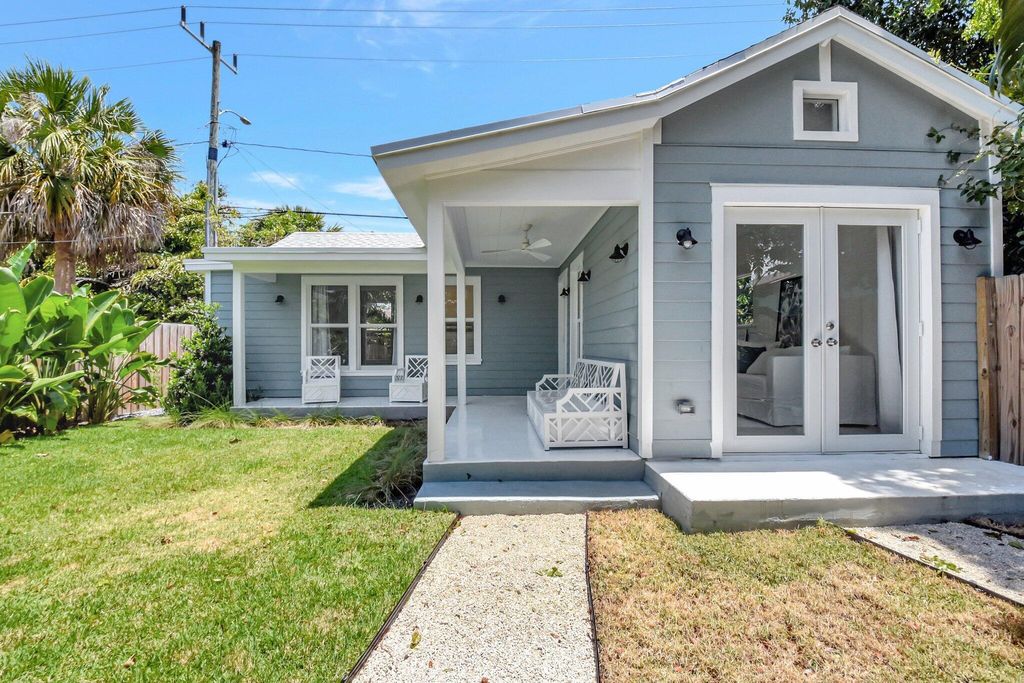 Photo of 220 S L Street, Lake Worth Beach, FL 33460 (MLS # R11123451)