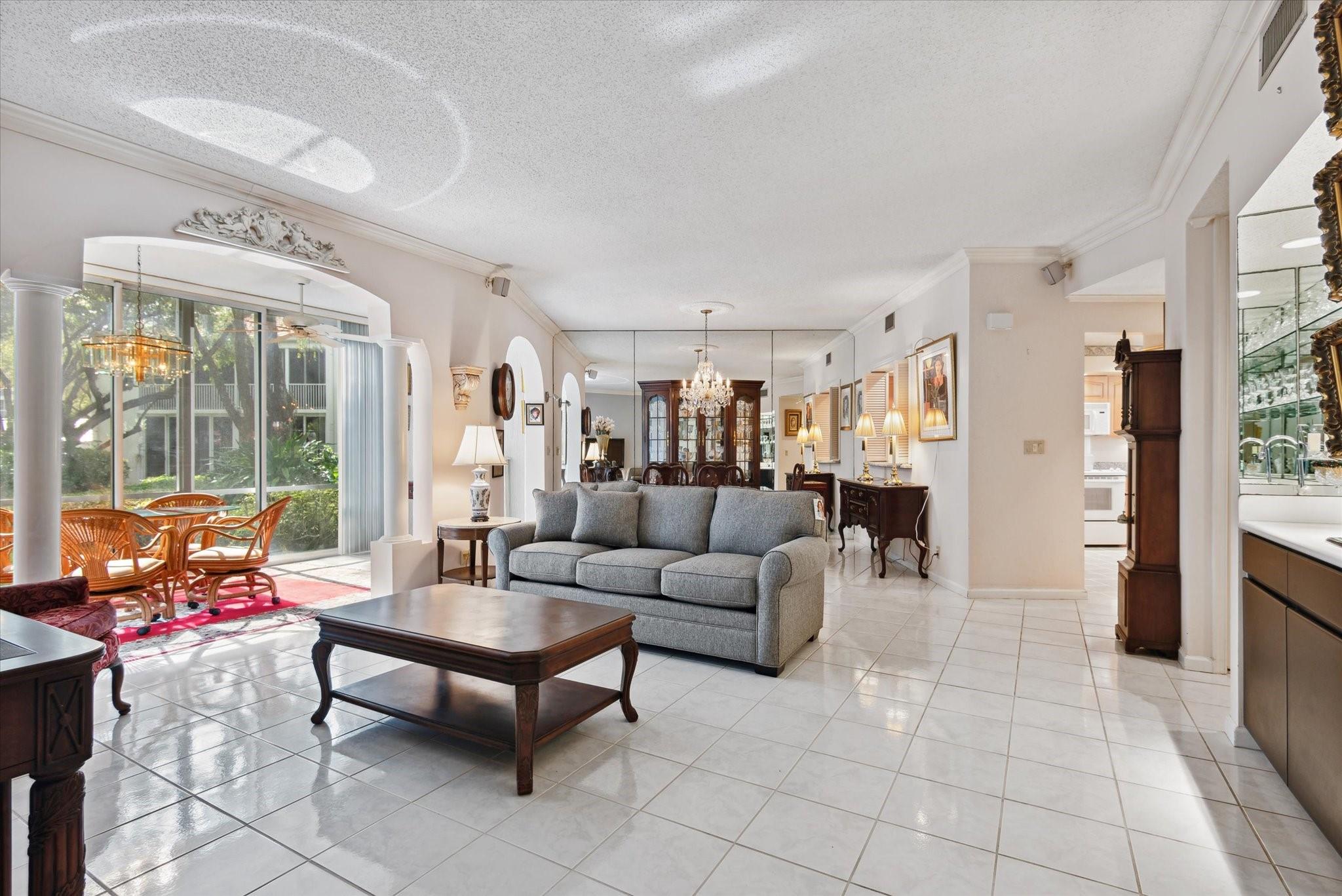 4130 W Palm Aire Dr 301A
