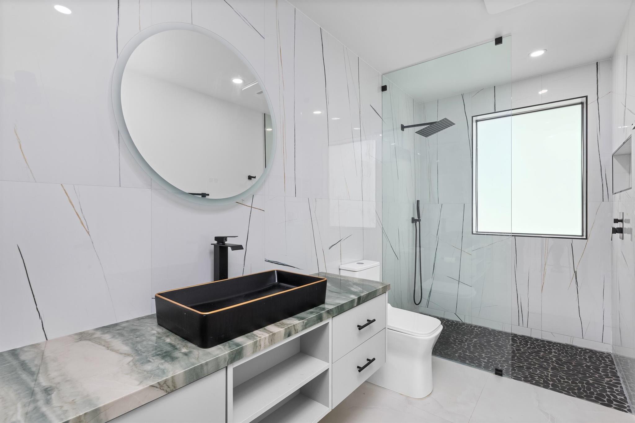 GREYKNOLL GOLF ESTS - Residential