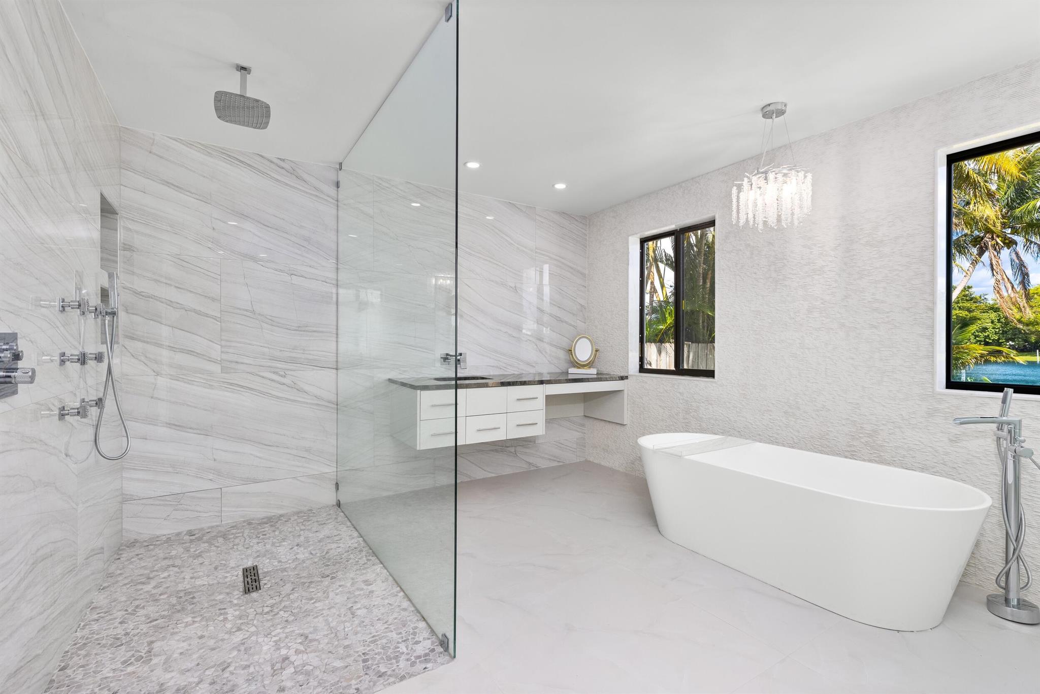 GREYKNOLL GOLF ESTS - Residential