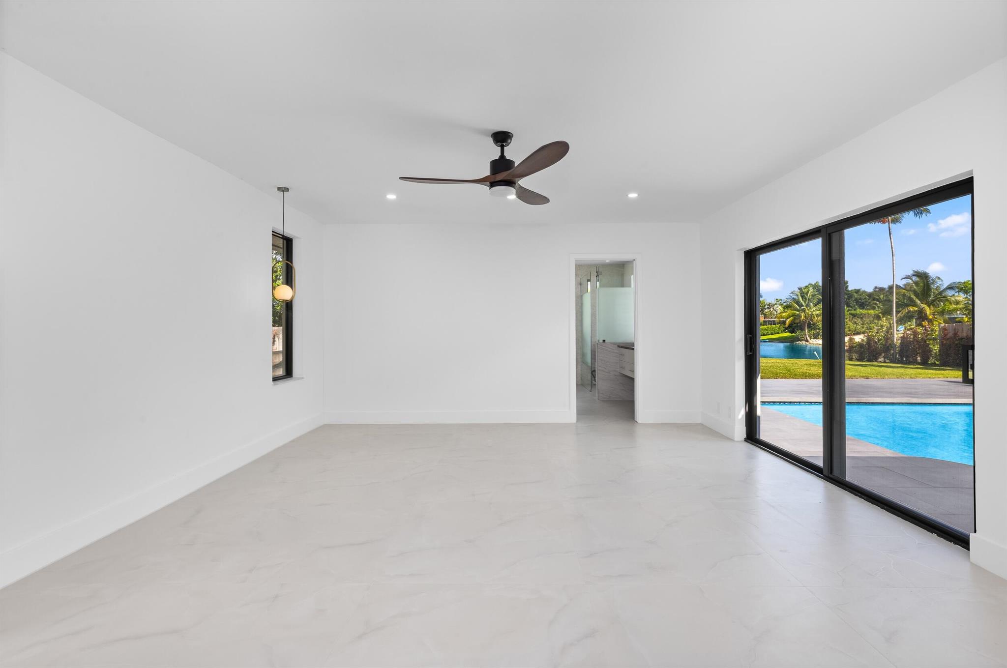 GREYKNOLL GOLF ESTS - Residential