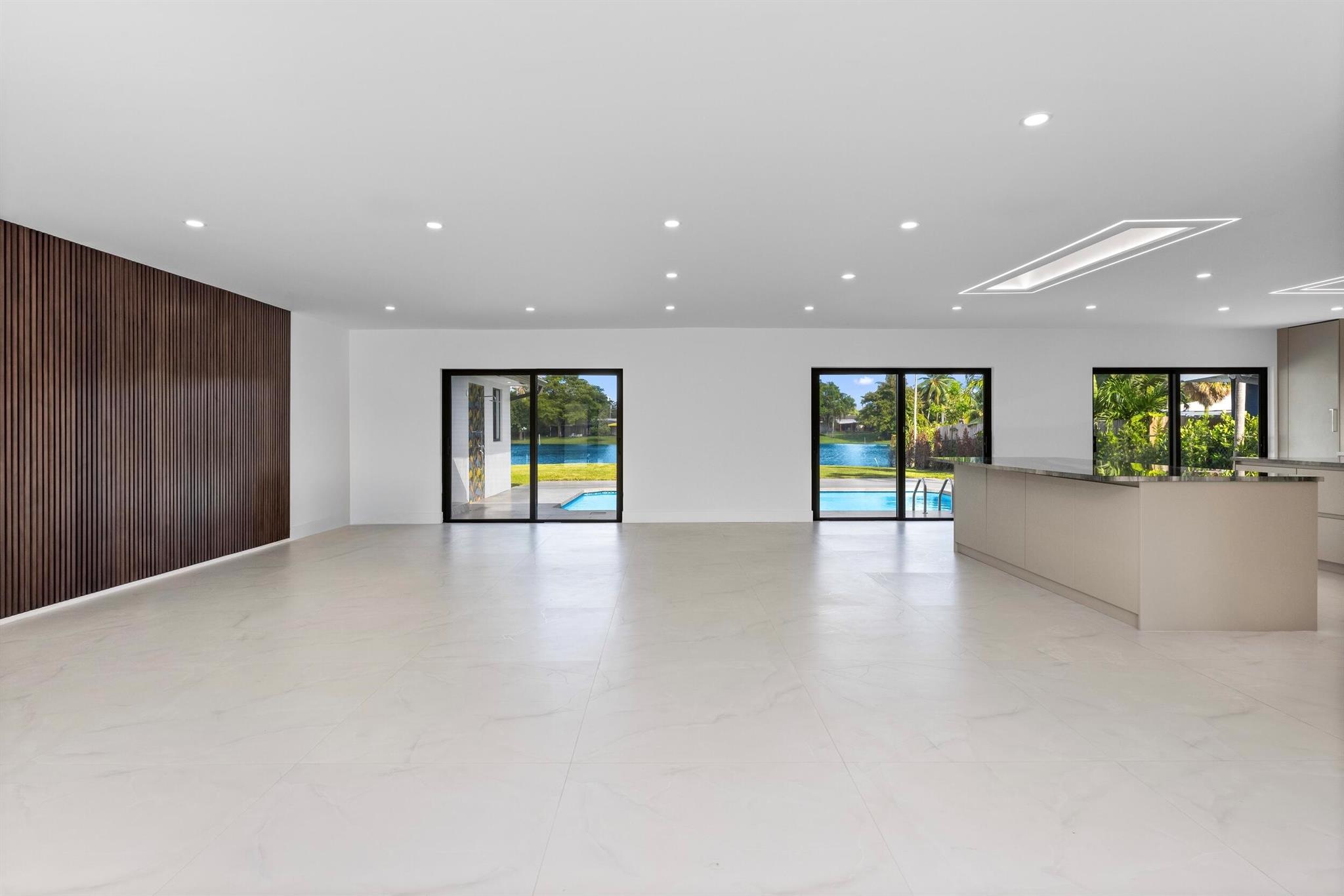 GREYKNOLL GOLF ESTS - Residential