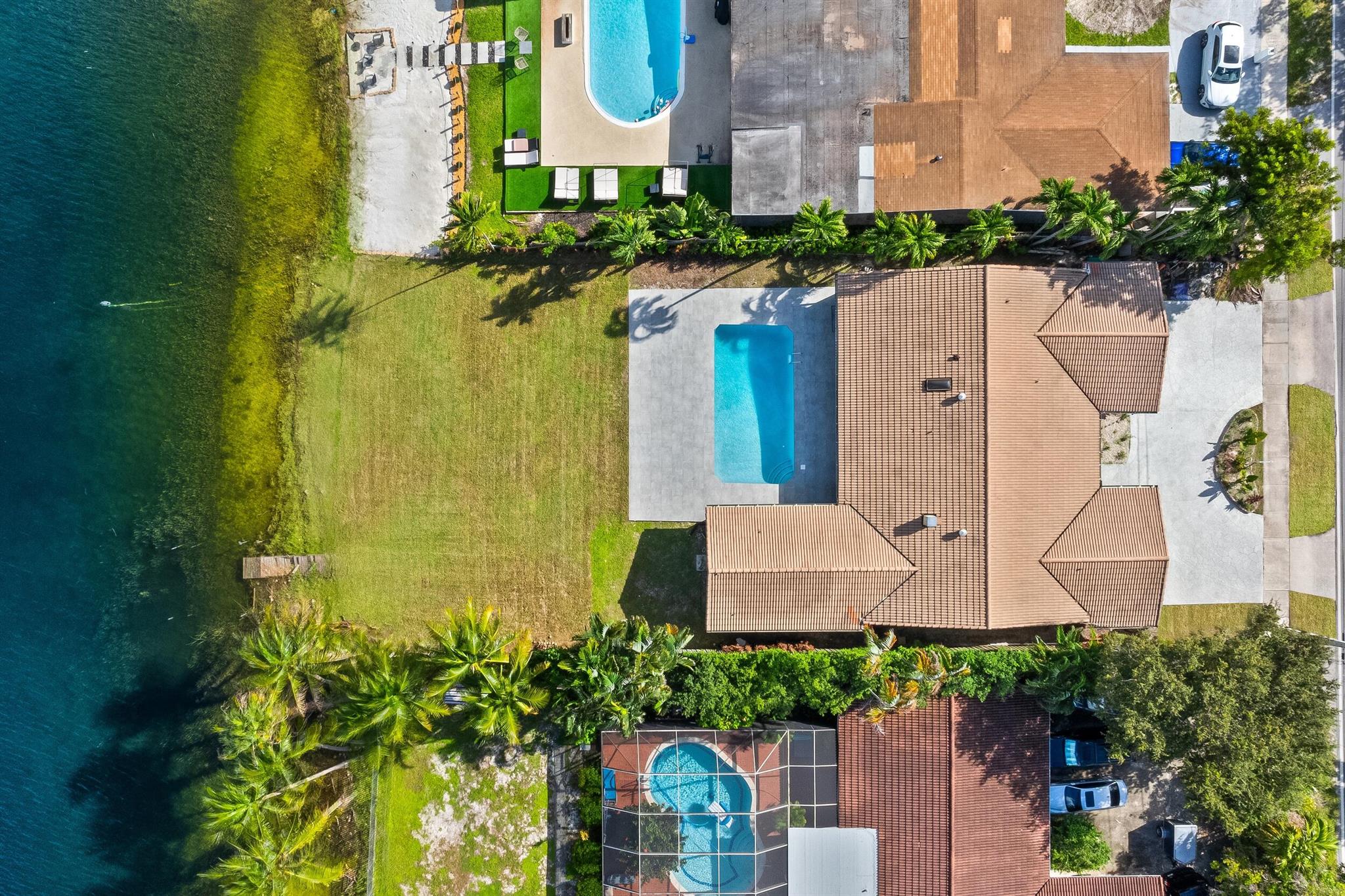 GREYKNOLL GOLF ESTS - Residential