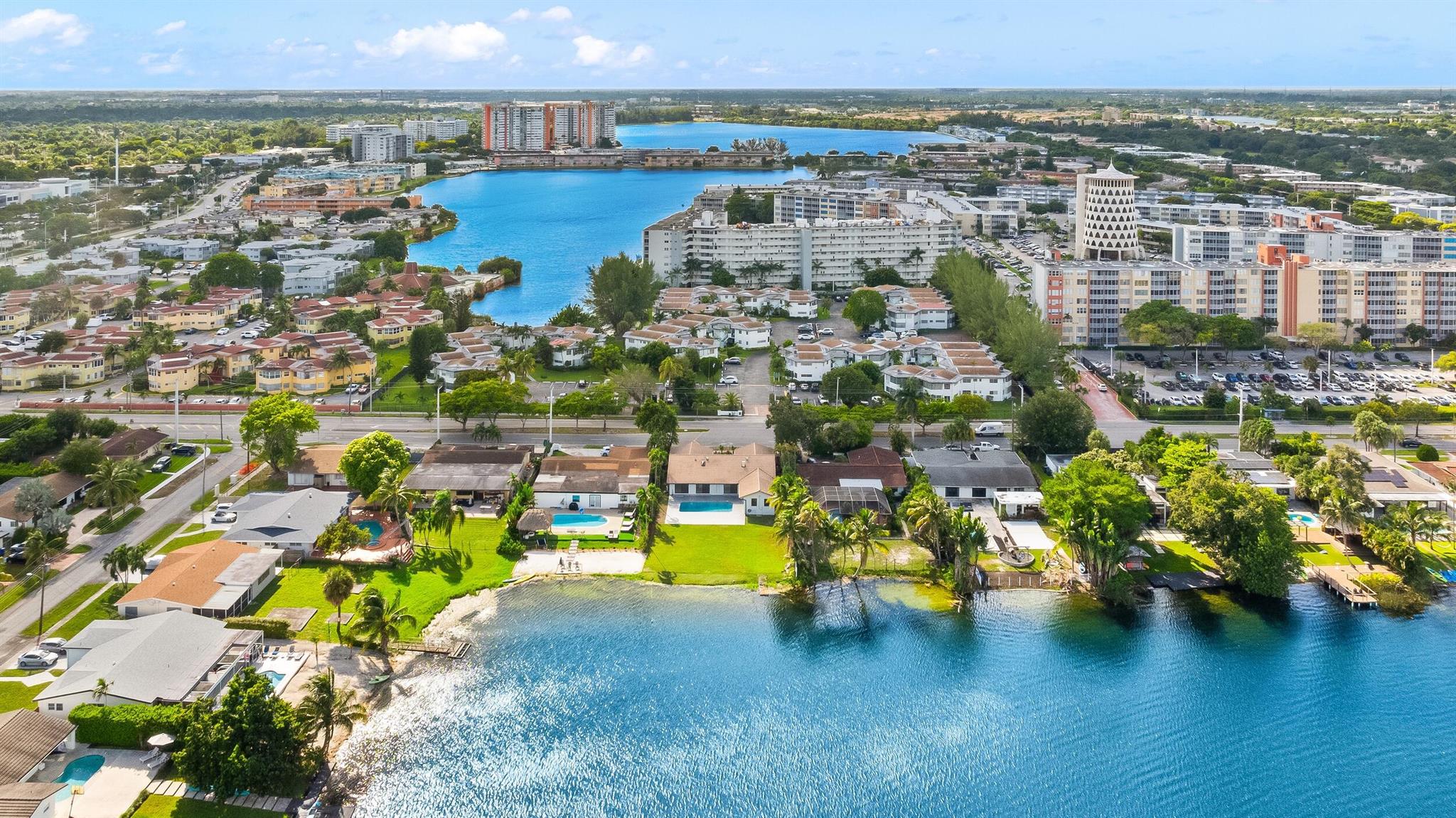 GREYKNOLL GOLF ESTS - Residential