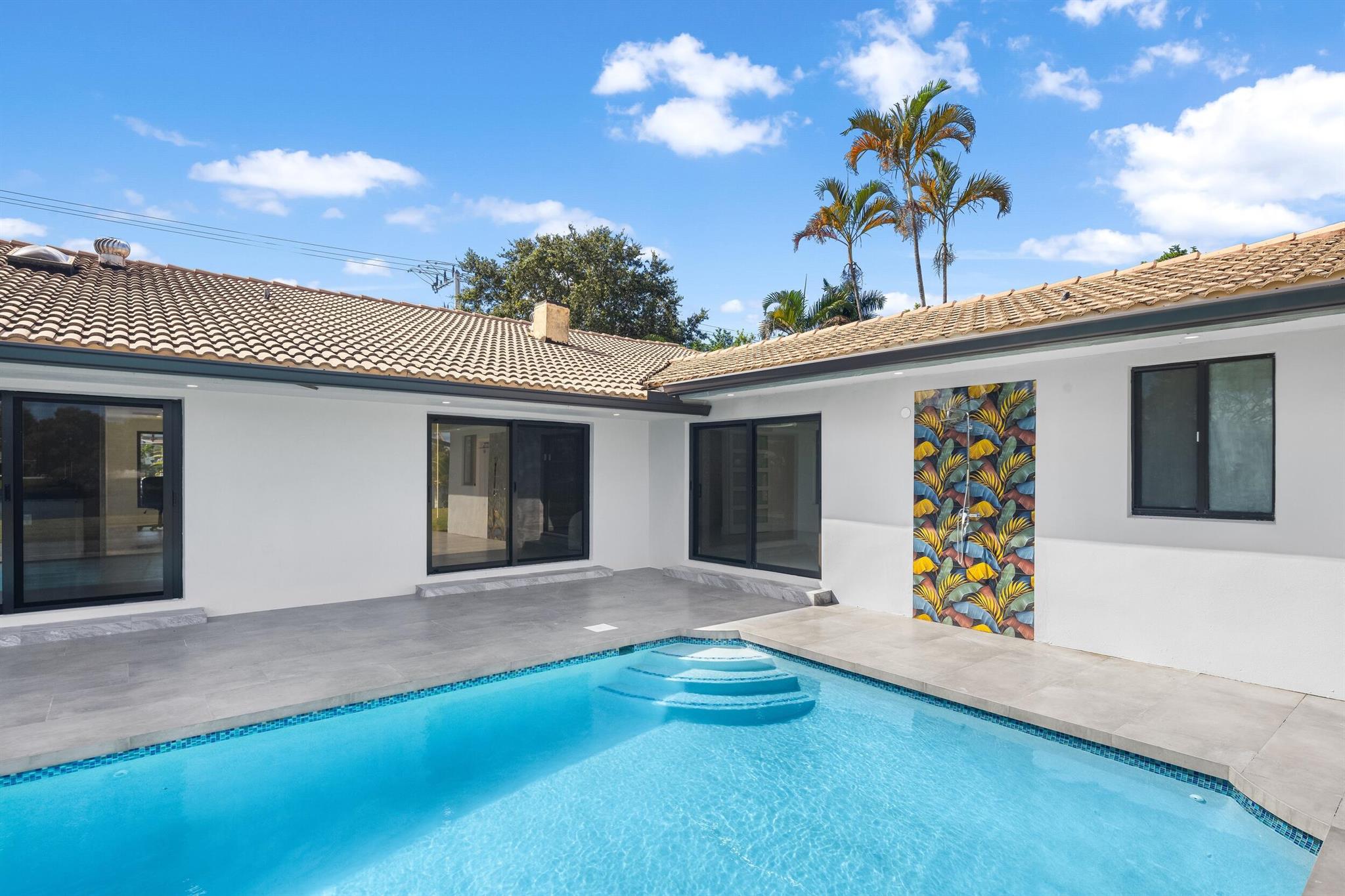 GREYKNOLL GOLF ESTS - Residential