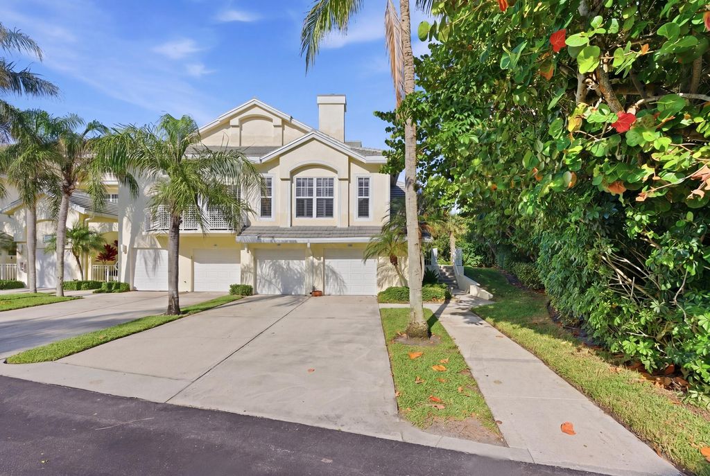 Photo of 109 Mainsail Circle, Jupiter, FL 33477 (MLS # B26031772)