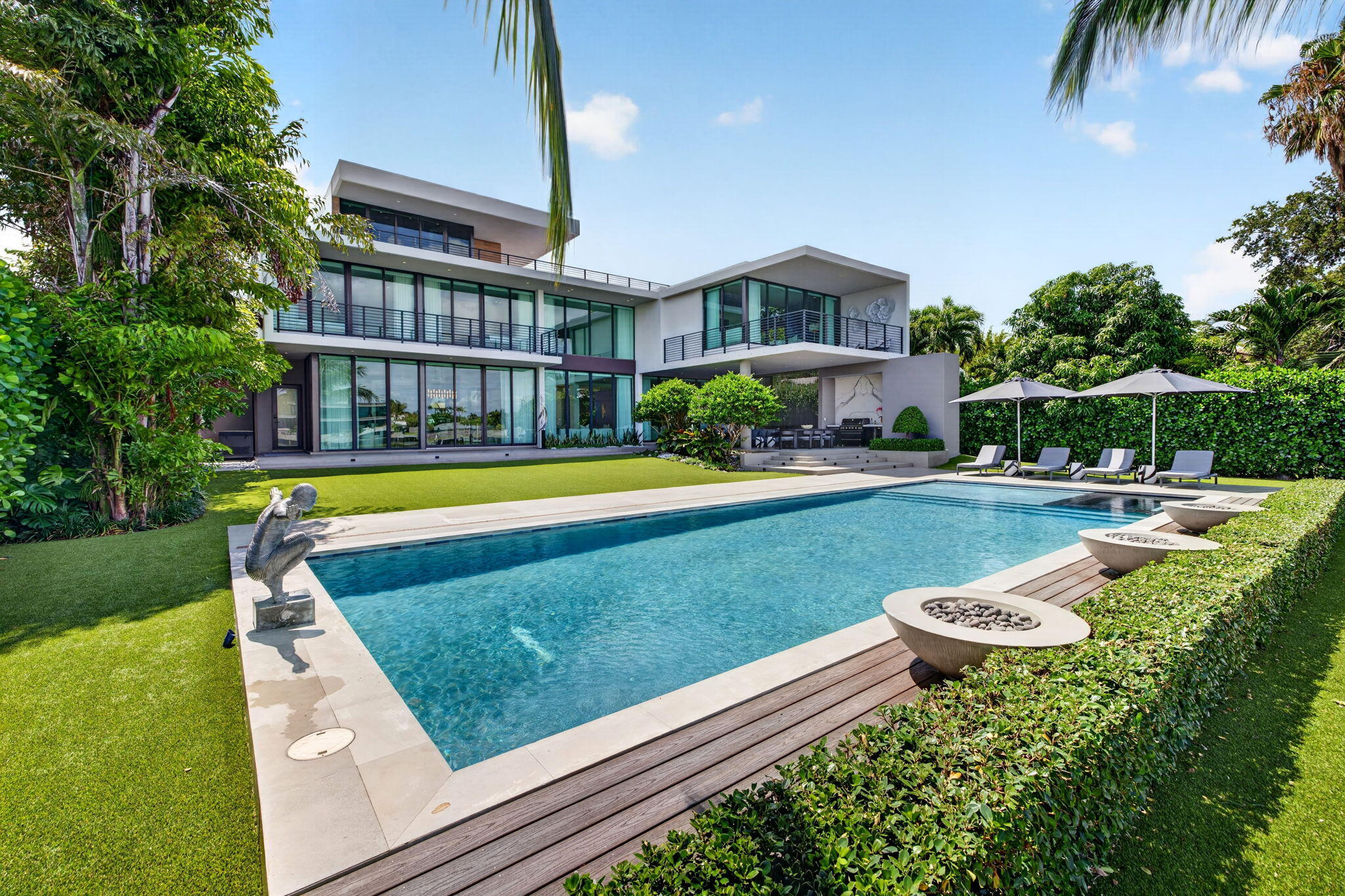 1529 Middle River Drive