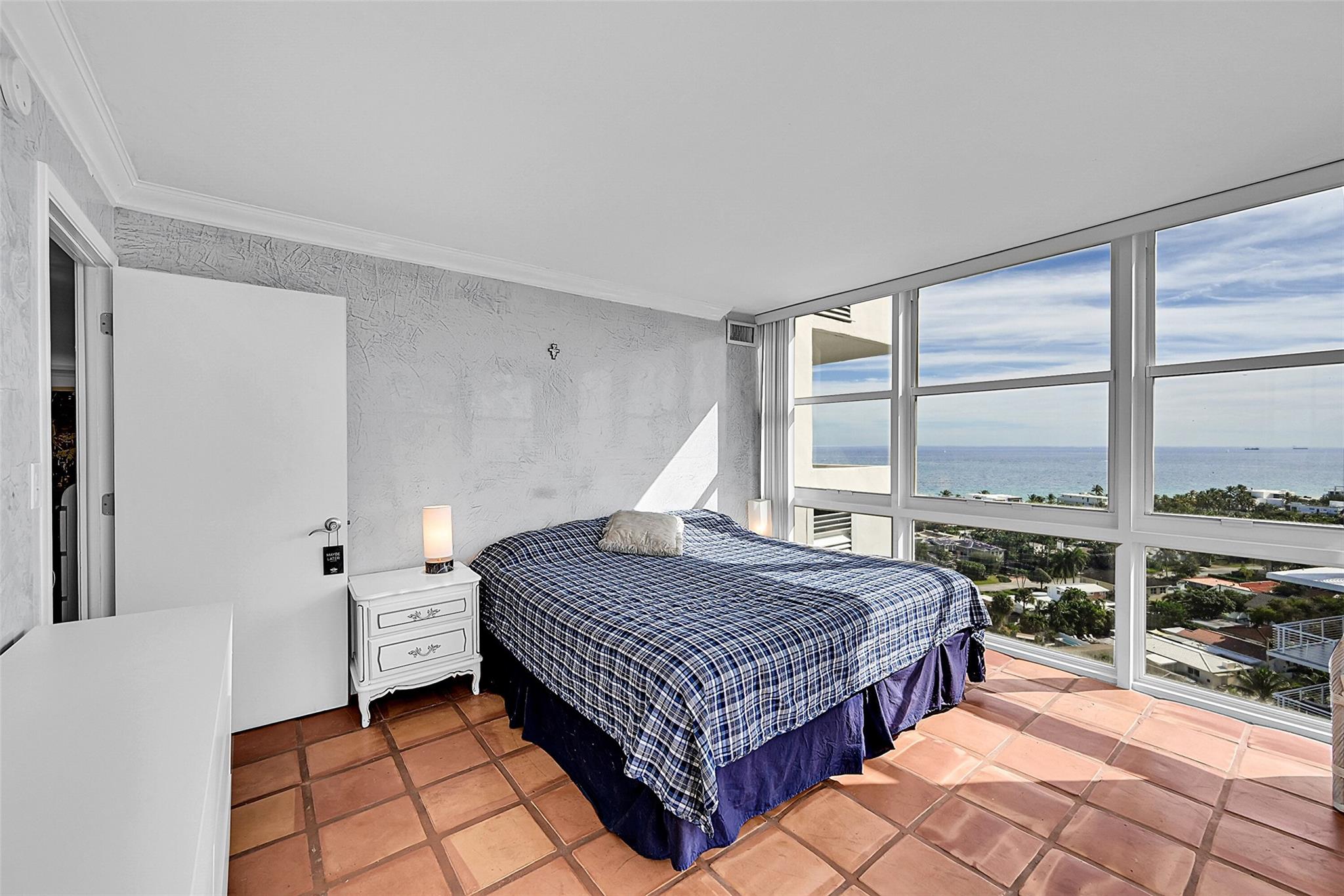 Vantage View Condo - Residential Lease