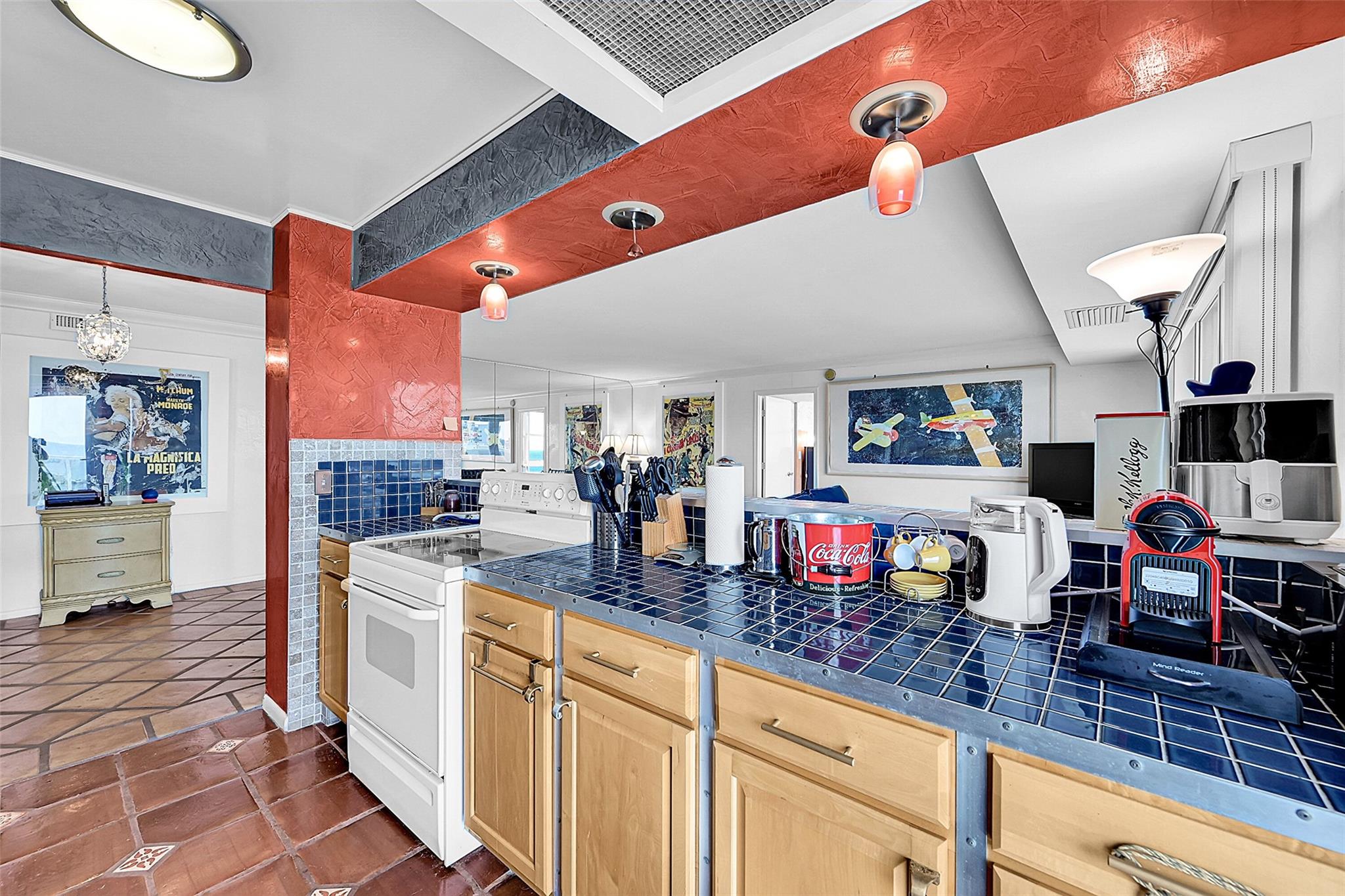 Vantage View Condo - Residential Lease